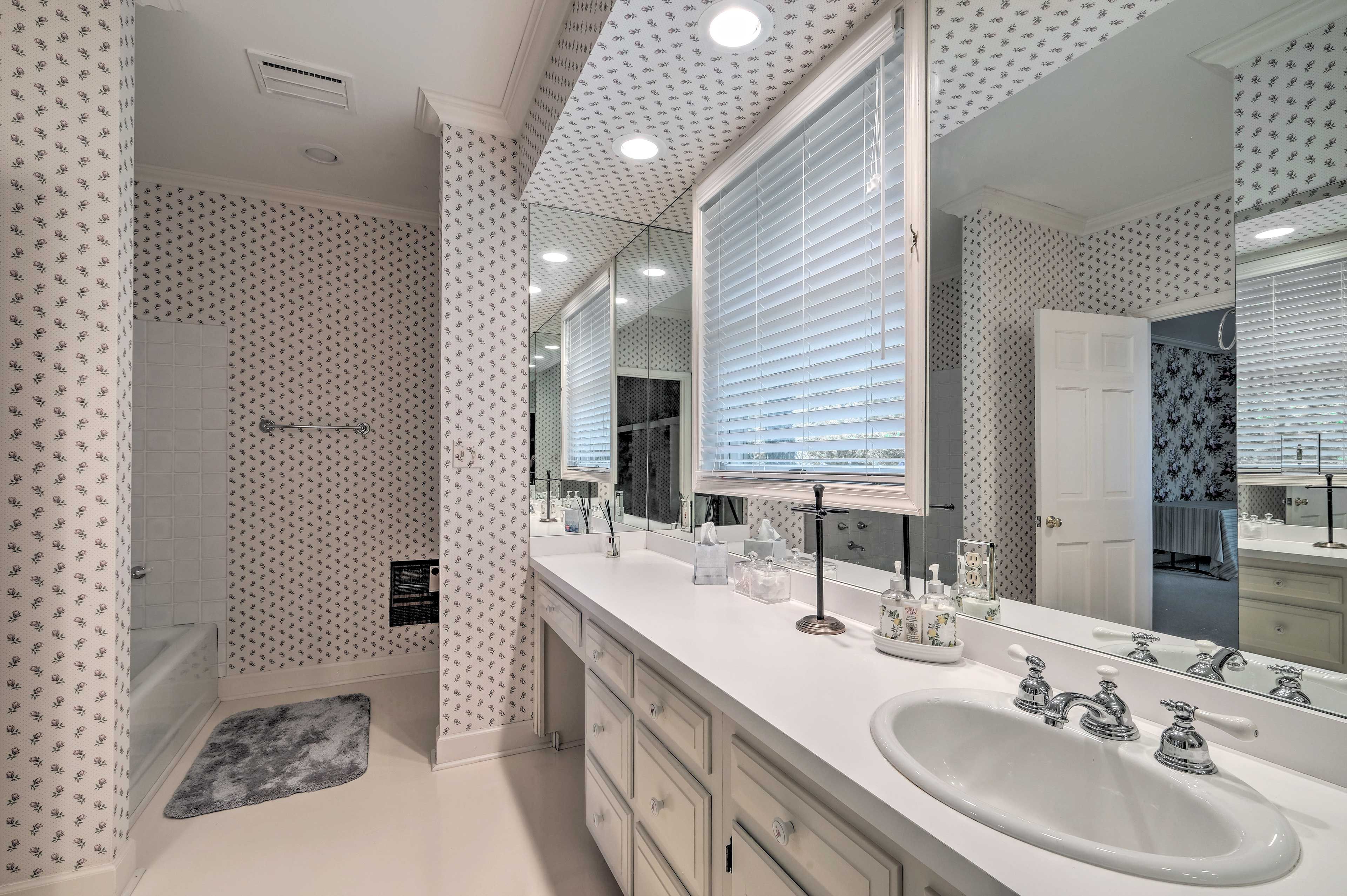 En-Suite Bathroom