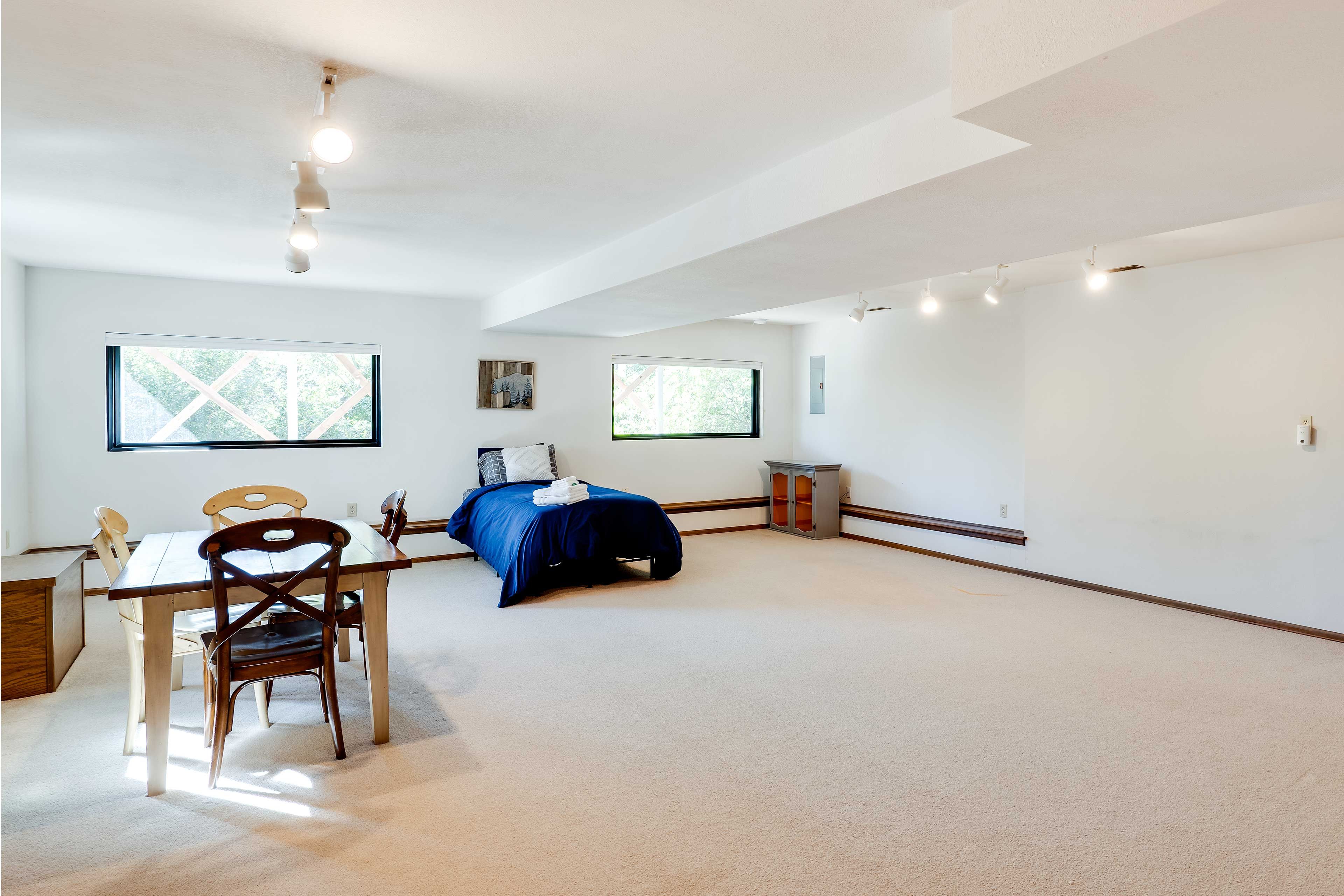 Basement | Twin Bed