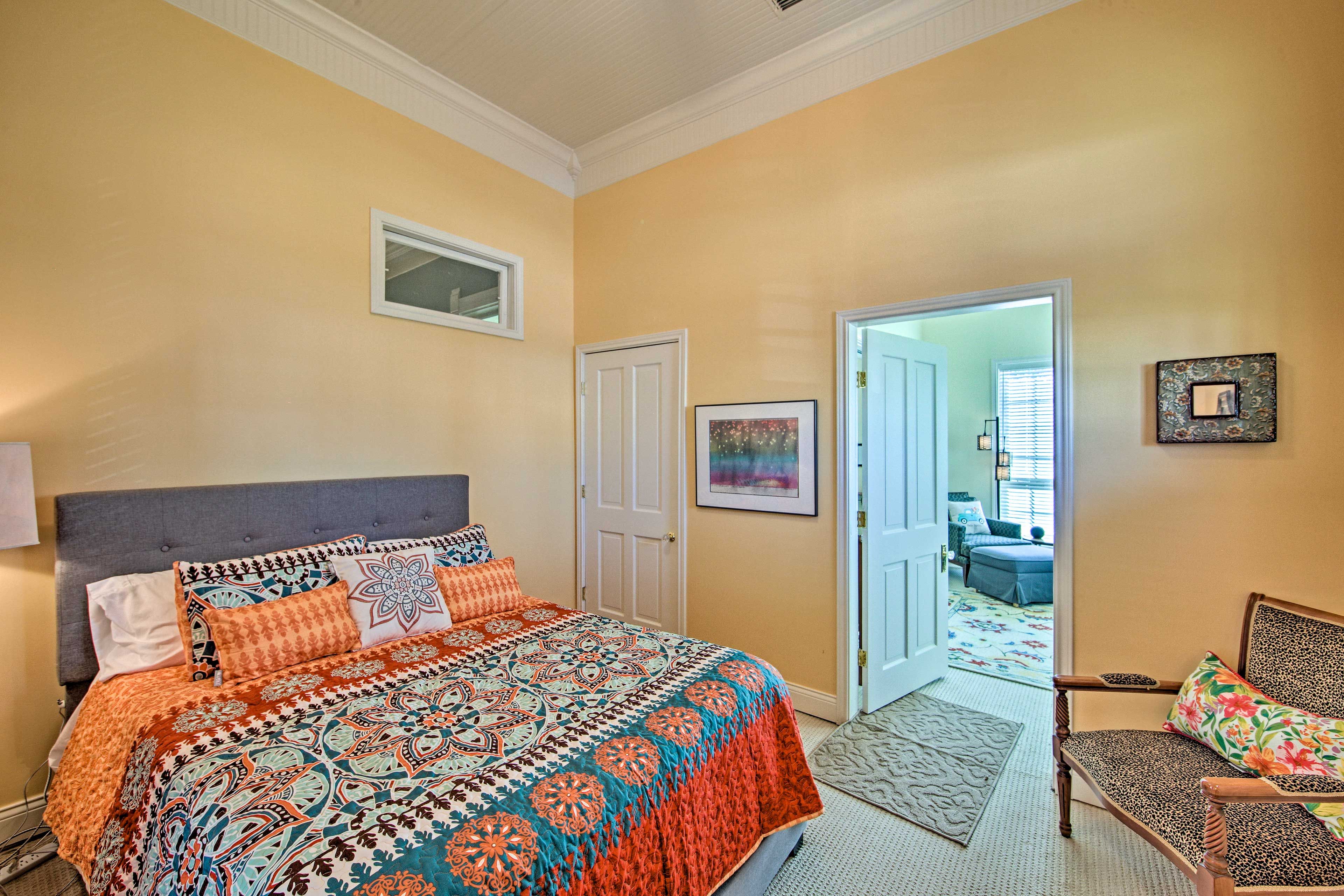 Bedroom 2 | Queen Bed