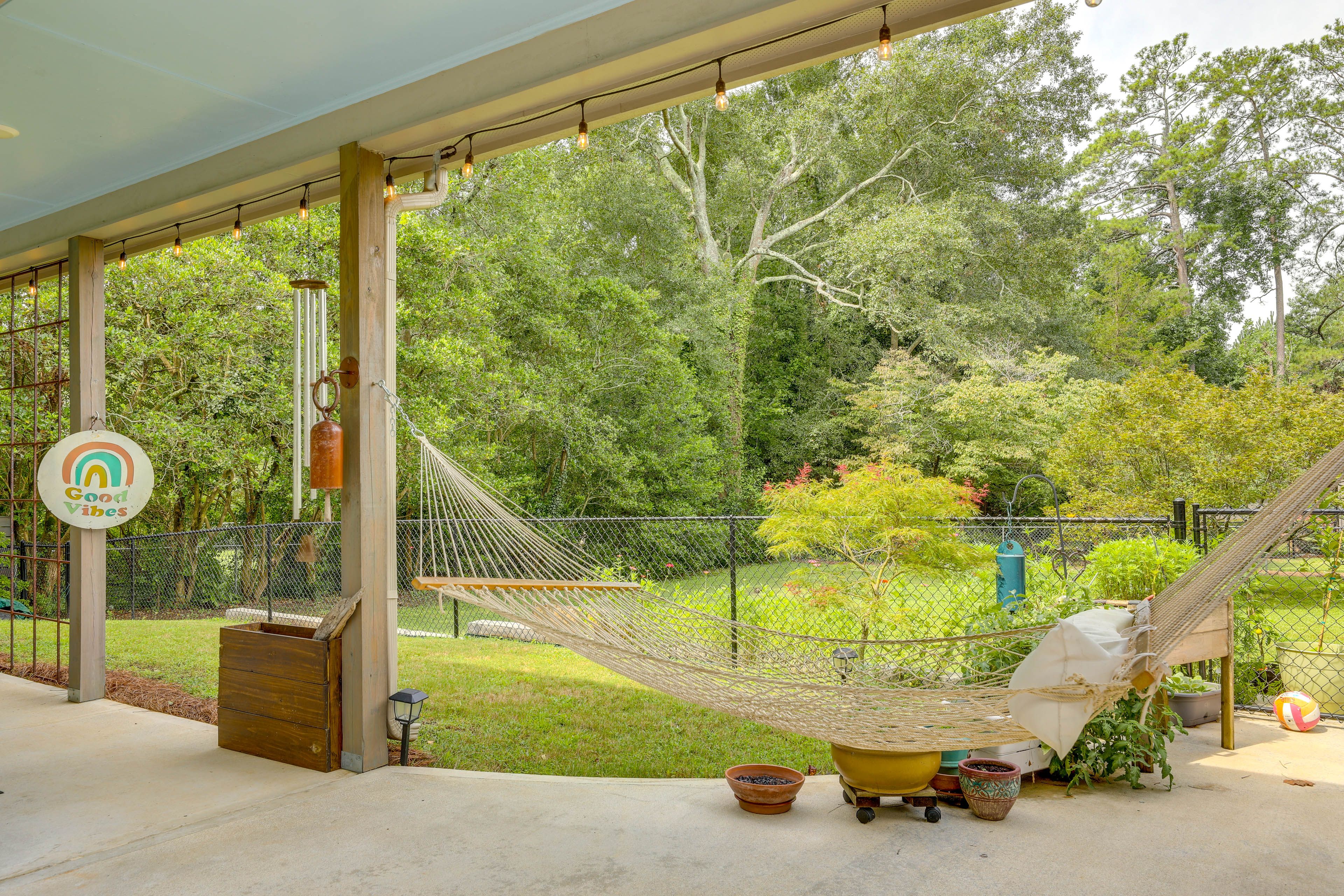 Shared Patio | Hammock | Outdoor Dining