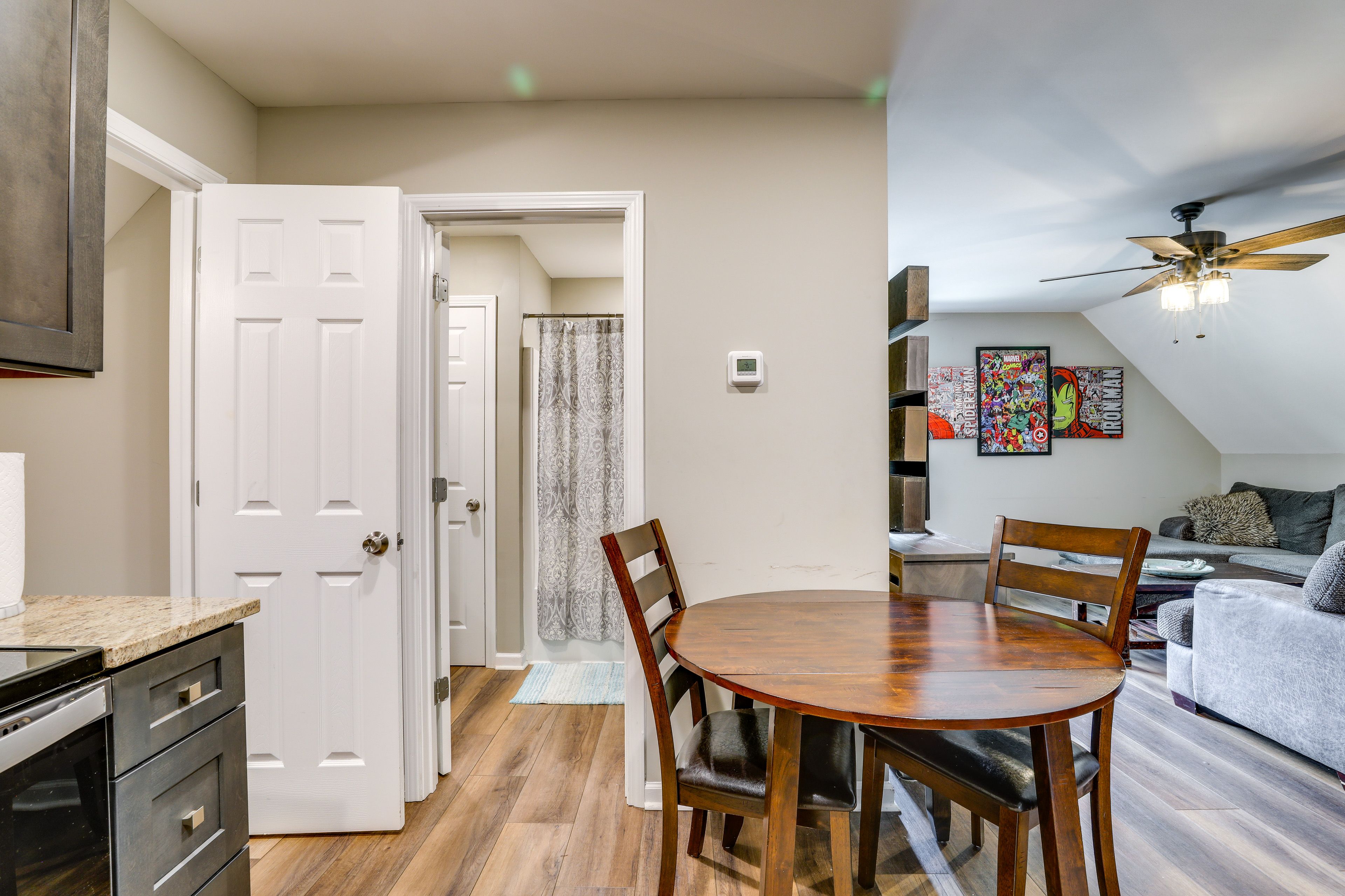 Dining Area | Dishware & Flatware Provided