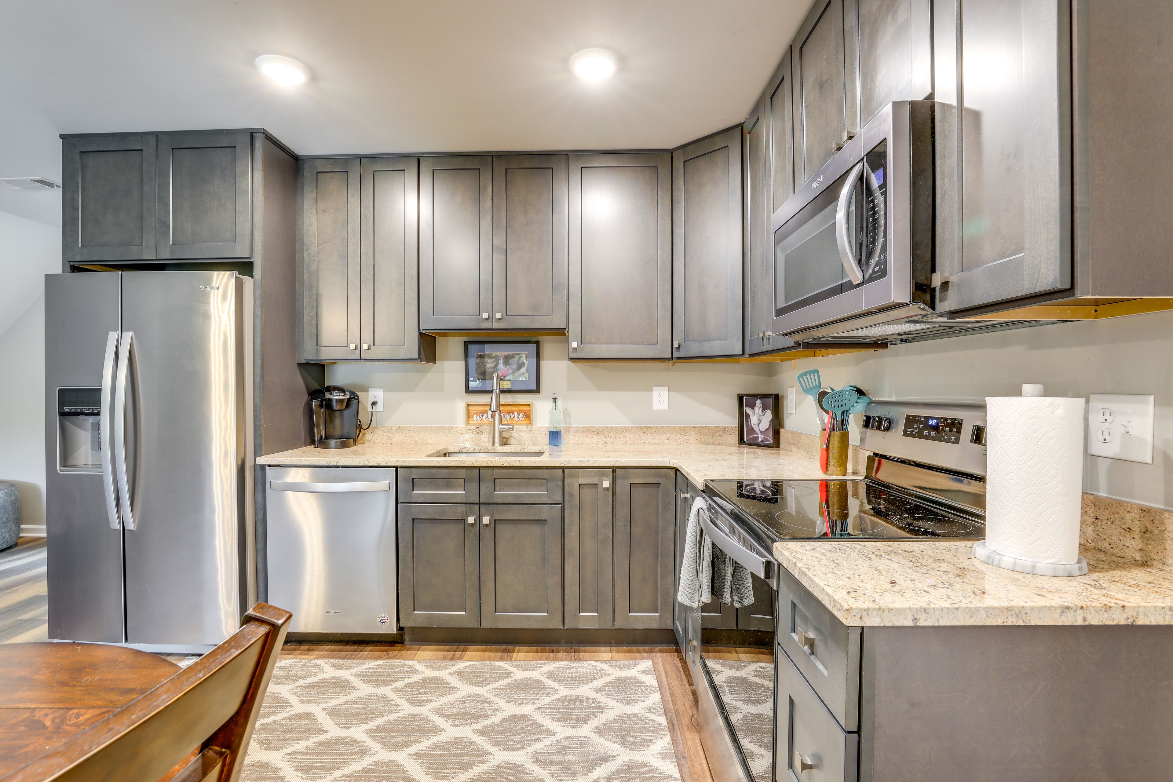 Kitchen | Equipped w/ Cooking Basics