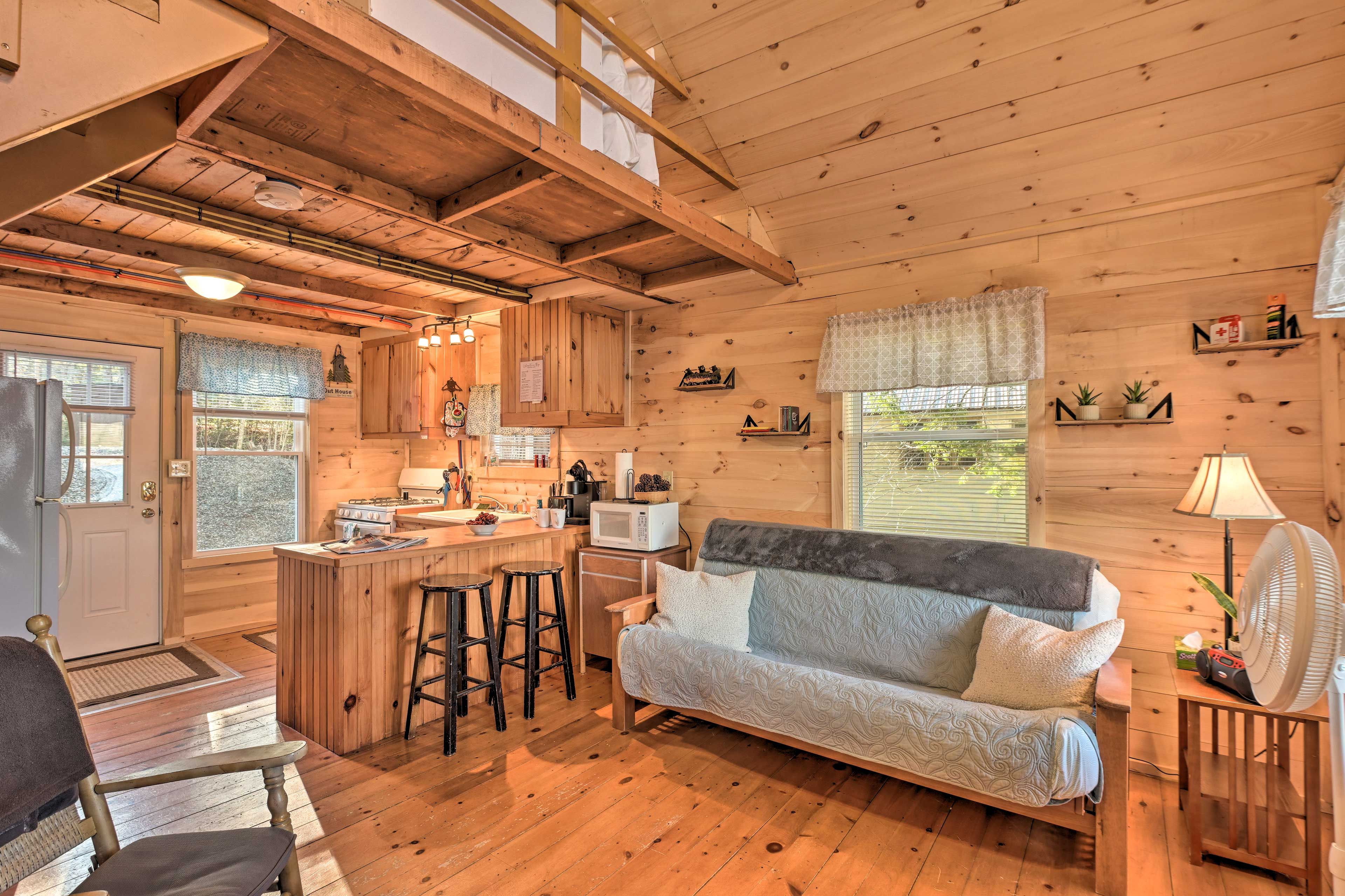 Ellsworth Vacation Rental | 1BR | 1BA | Access Only By Stairs | 744 Sq Ft