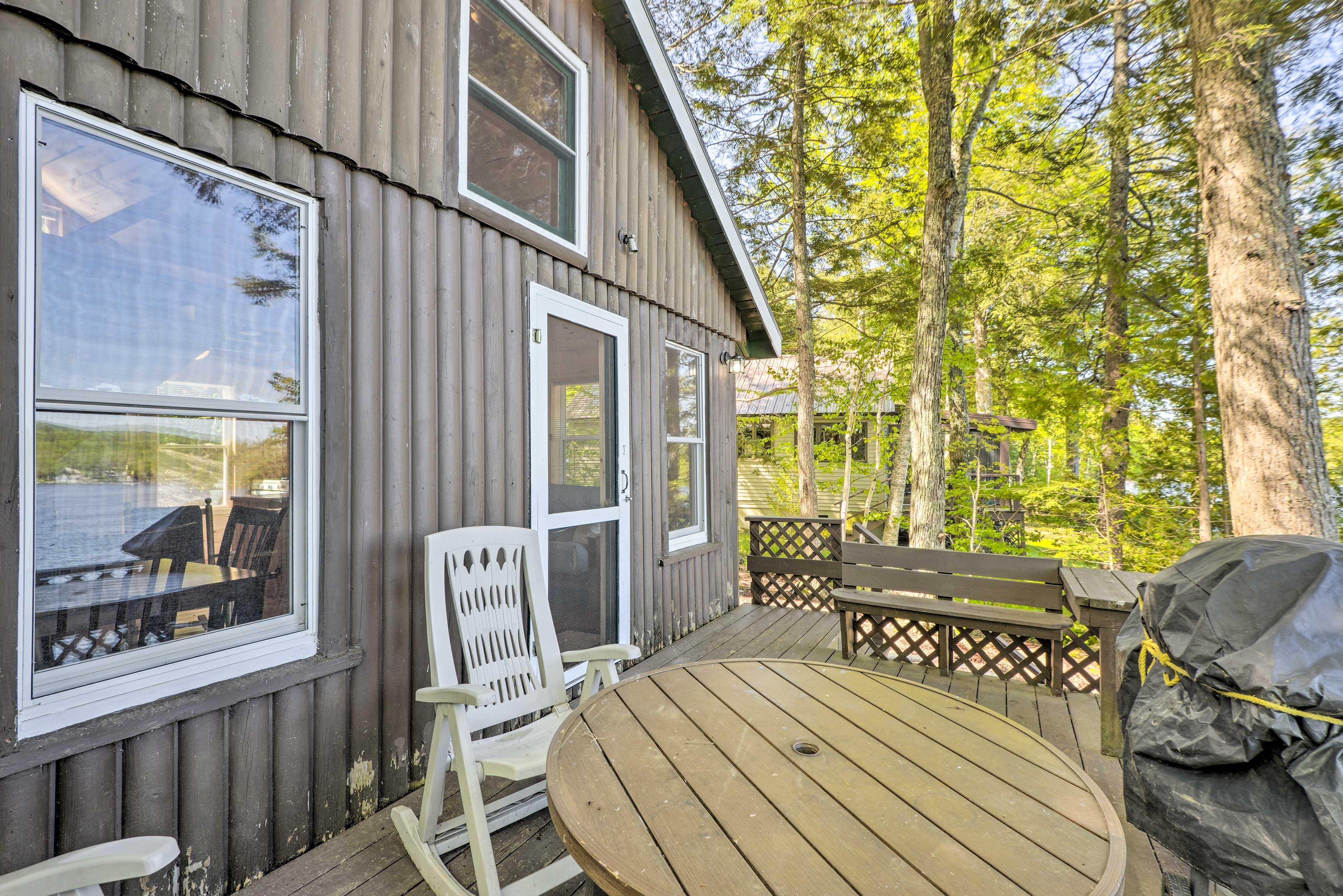 Cottage Exterior | Furnished Deck | Dining Area
