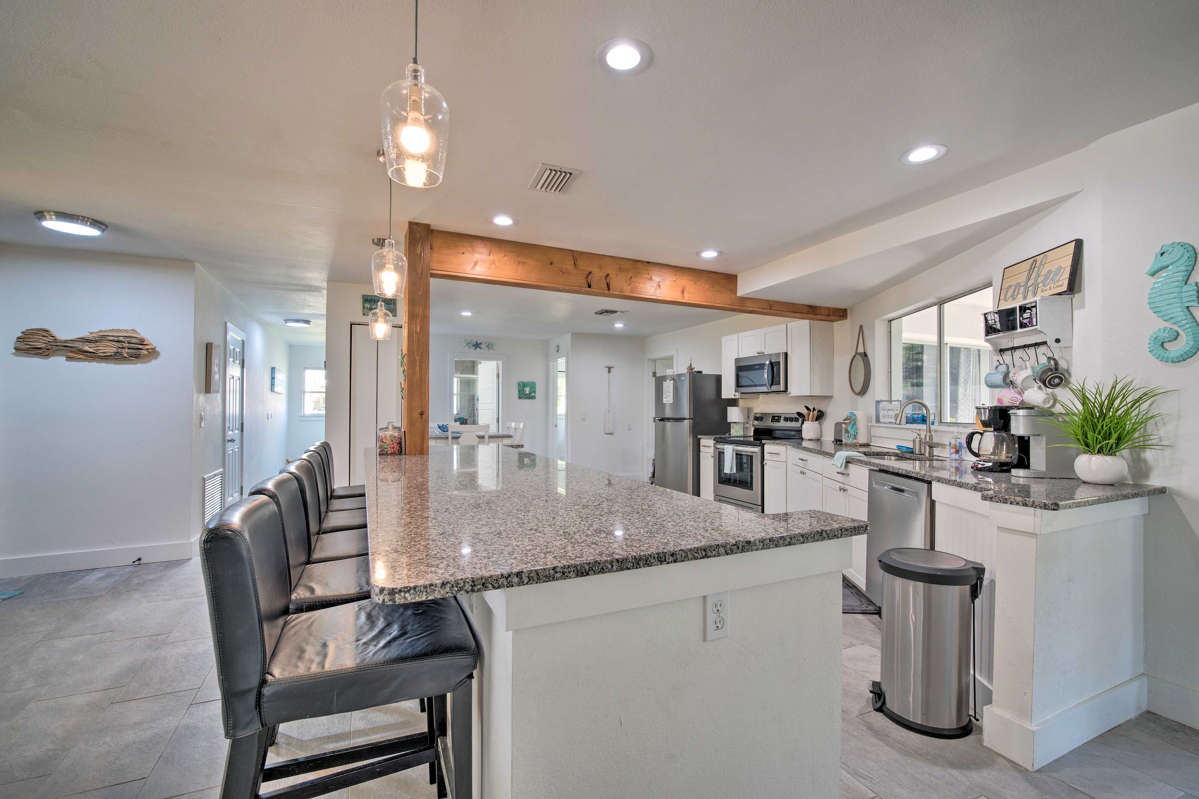Kitchen | Bar Seating | Cooking Basics & Spices