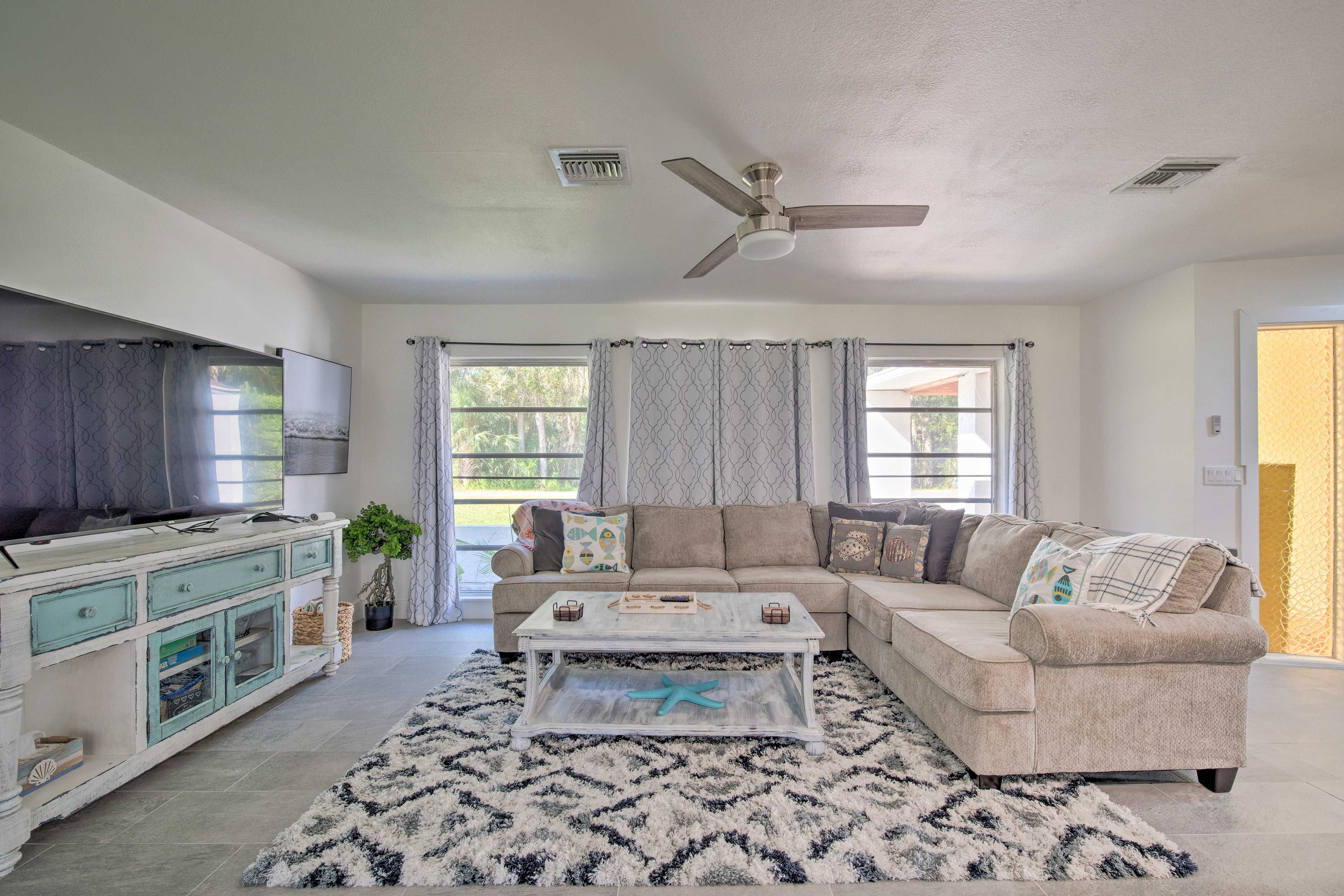 Crystal River Vacation Rental | 3BR | 2BA | Step-Free Access | 1,638 Sq Ft