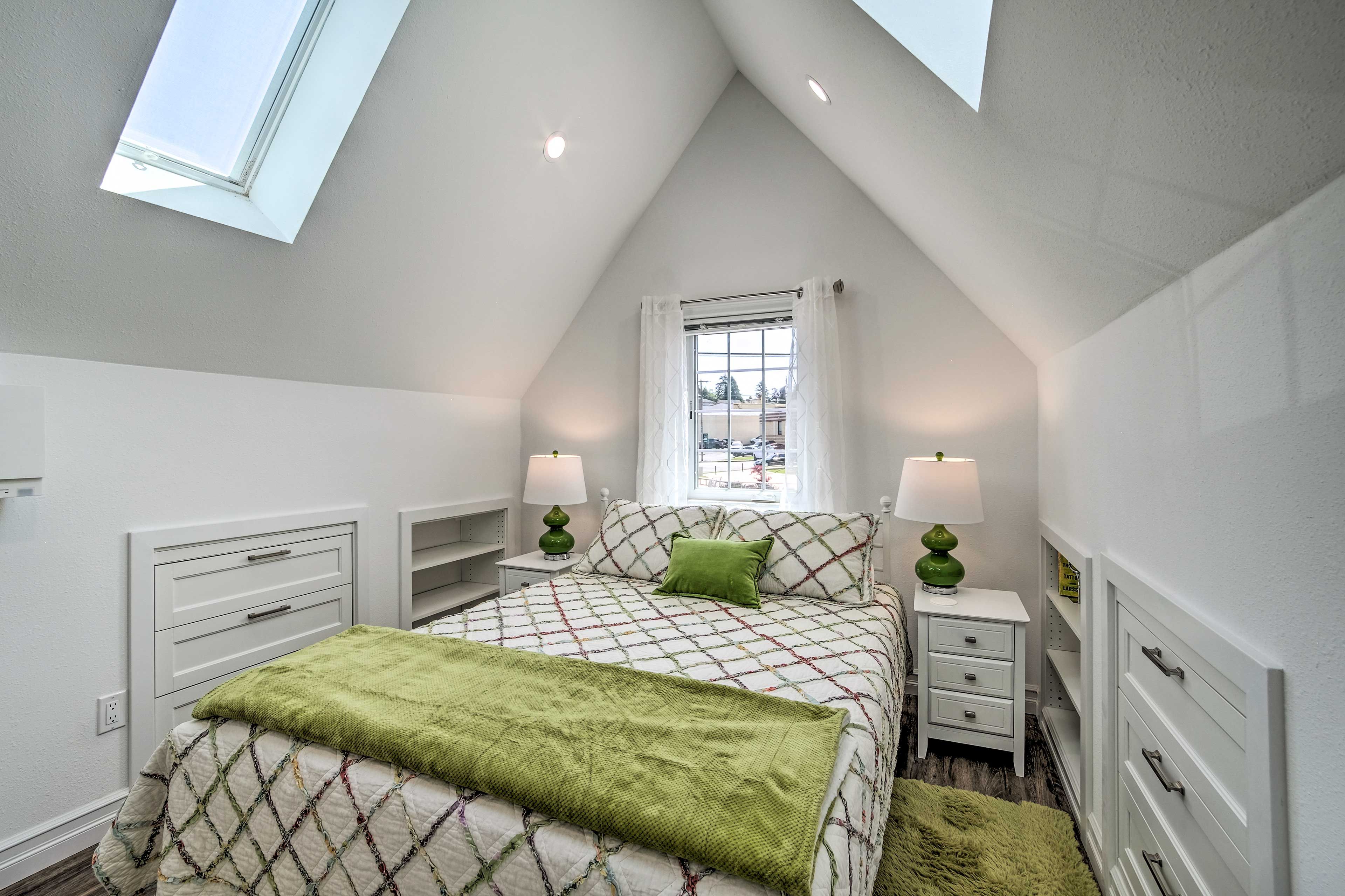 Bedroom 3 | 2nd Floor | Queen Bed