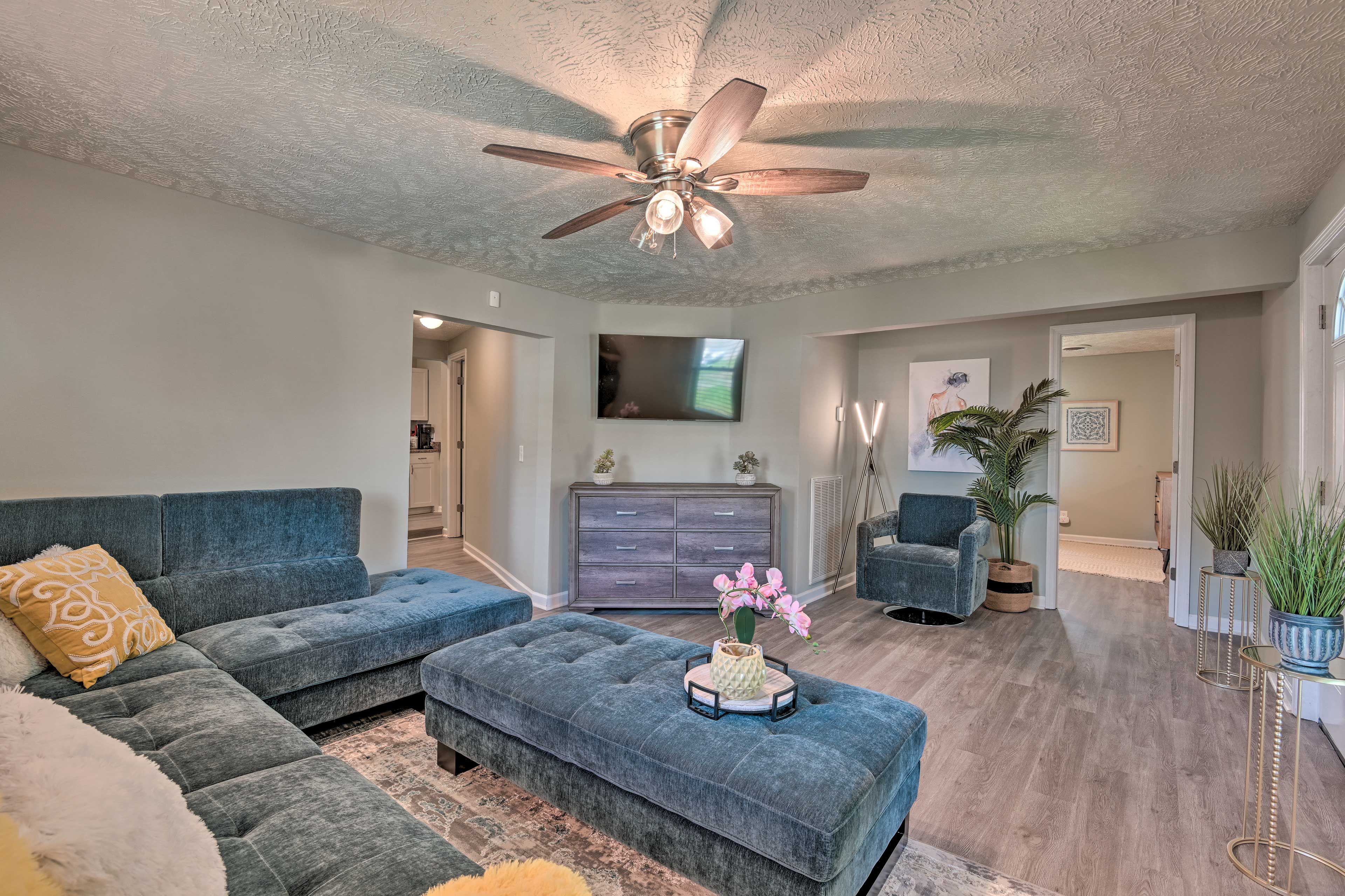 Living Room | Smart TV