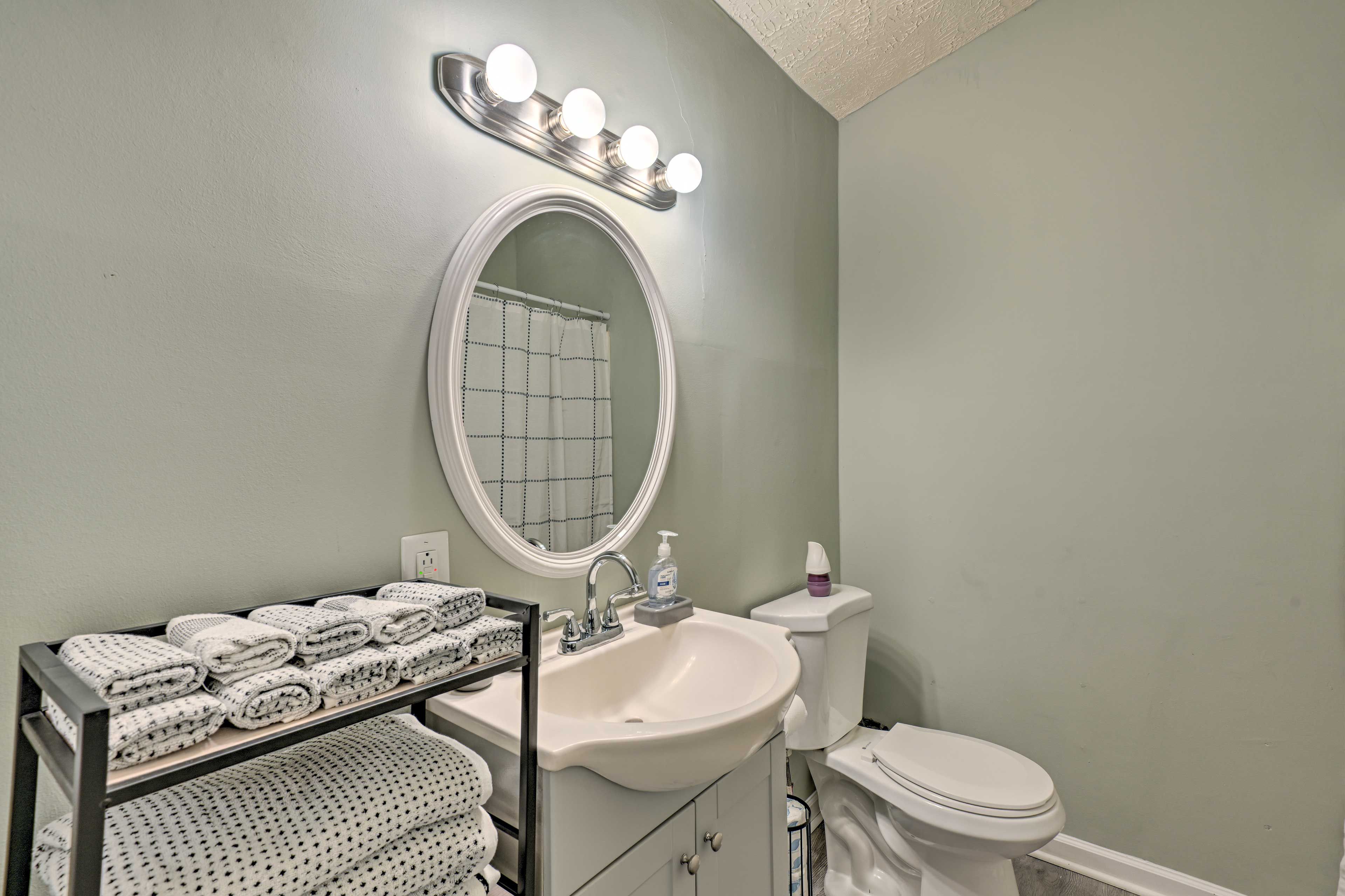 Full Bathroom