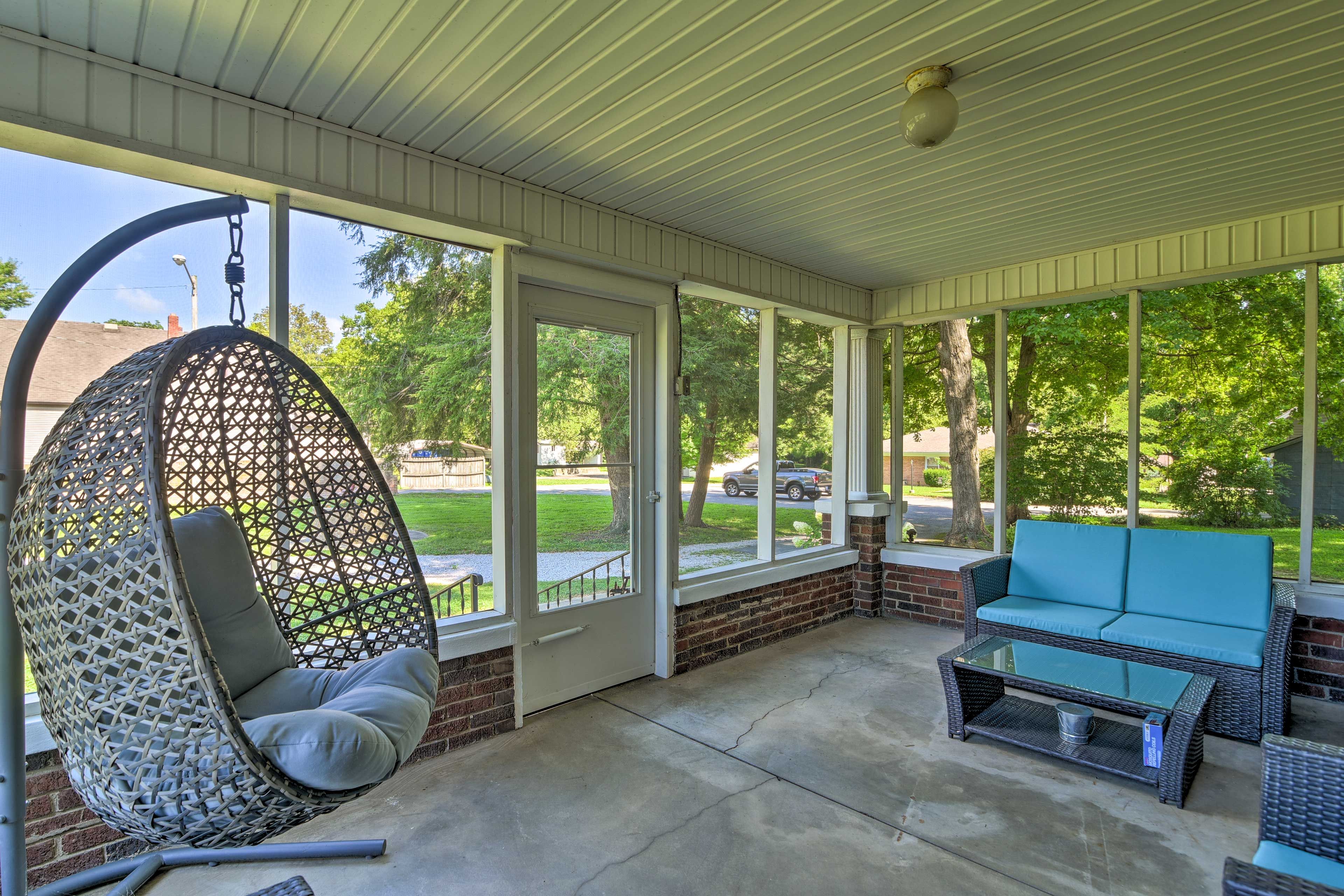 Screened-In Porch