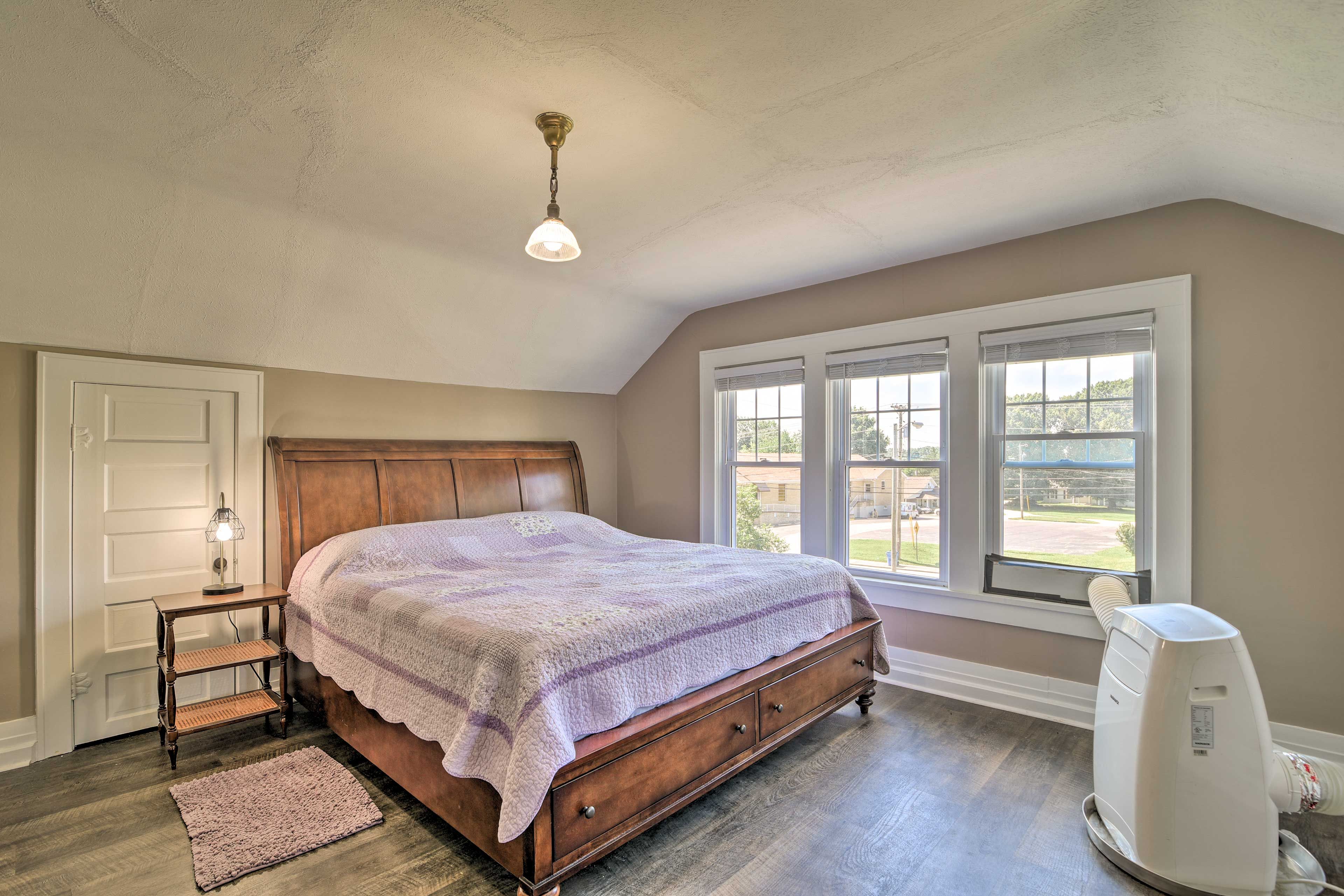 Bedroom 1 | King Bed | 2nd Floor