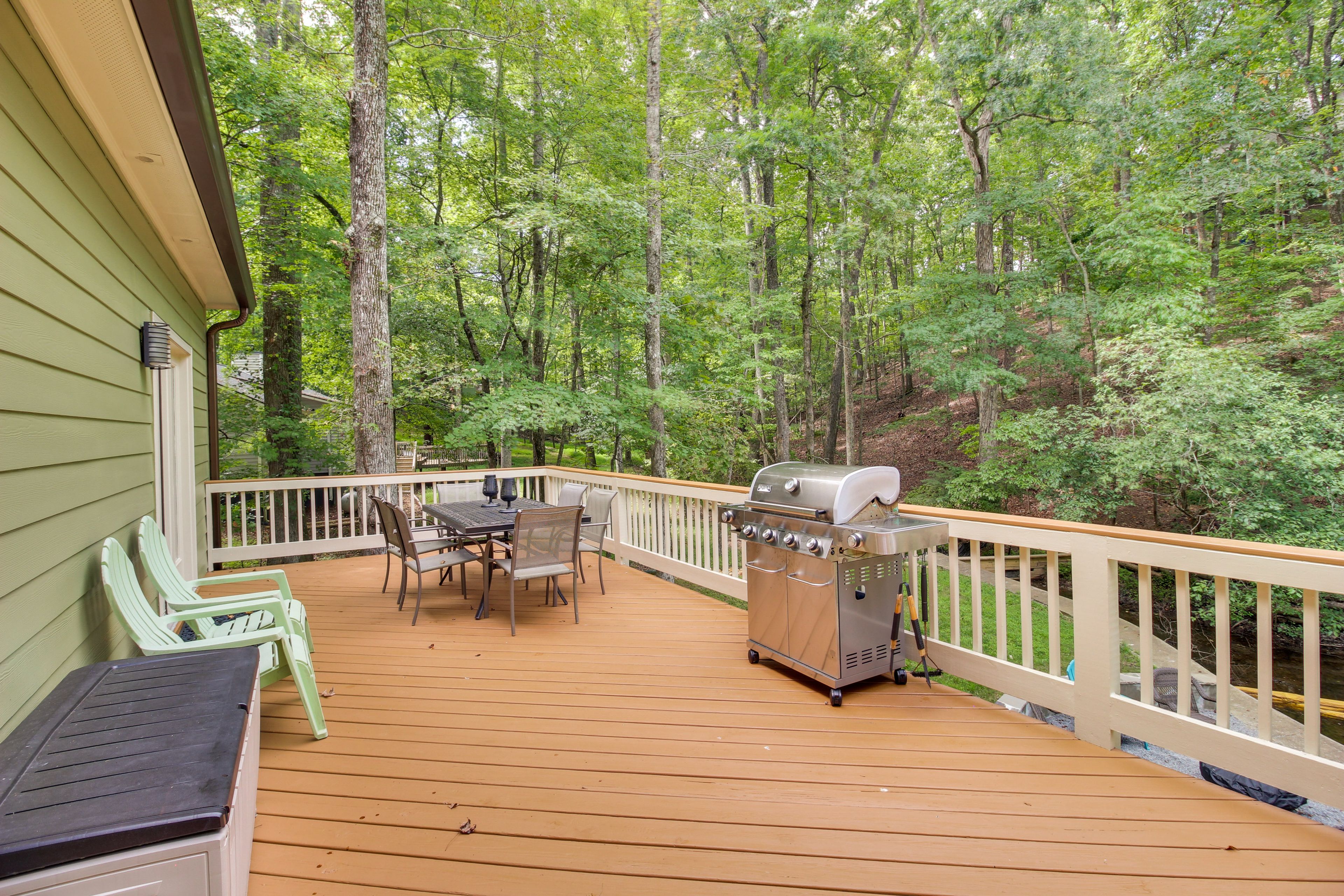 Private Deck