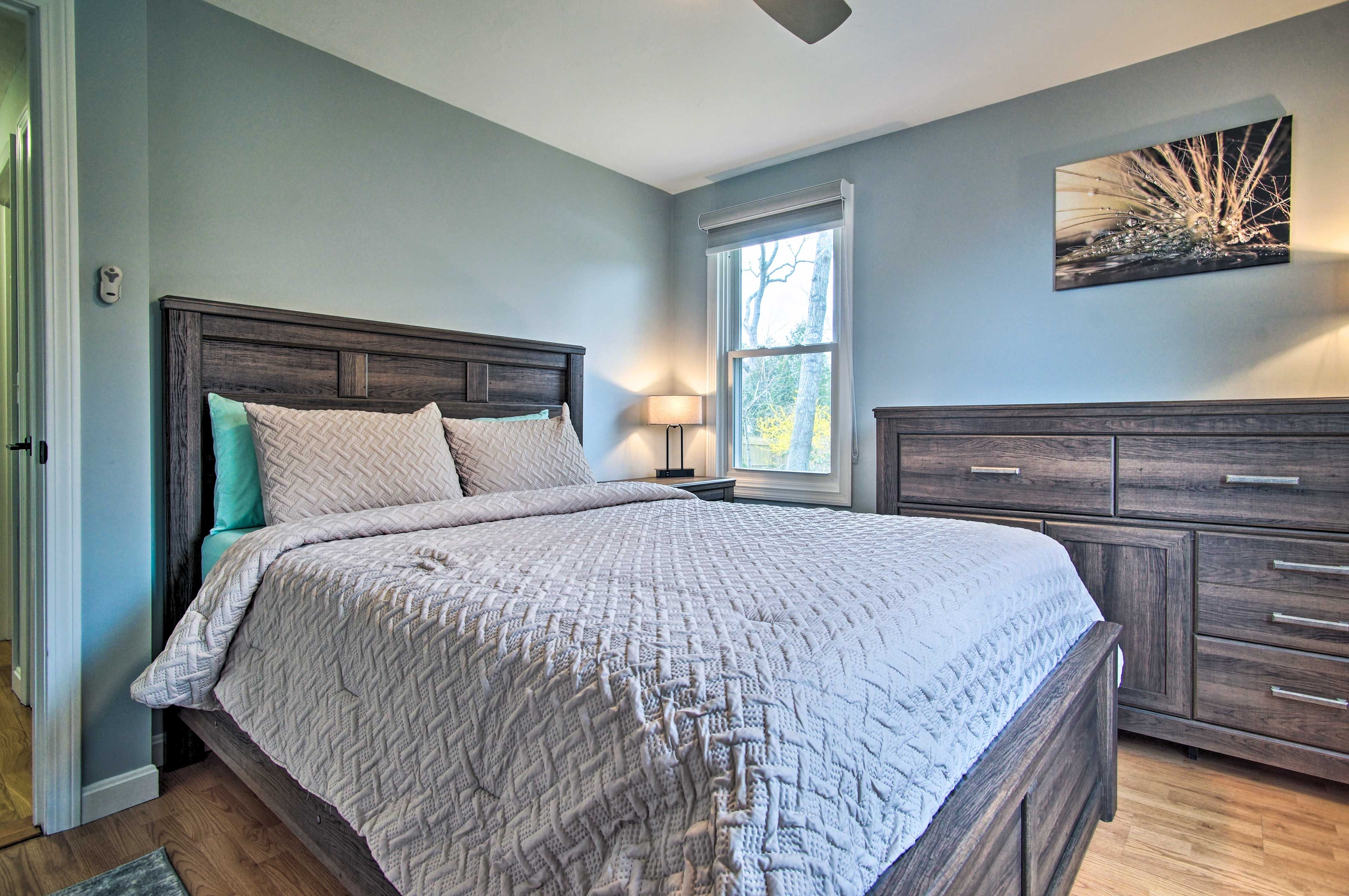 Bedroom 3 | Queen Bed | 1st Floor