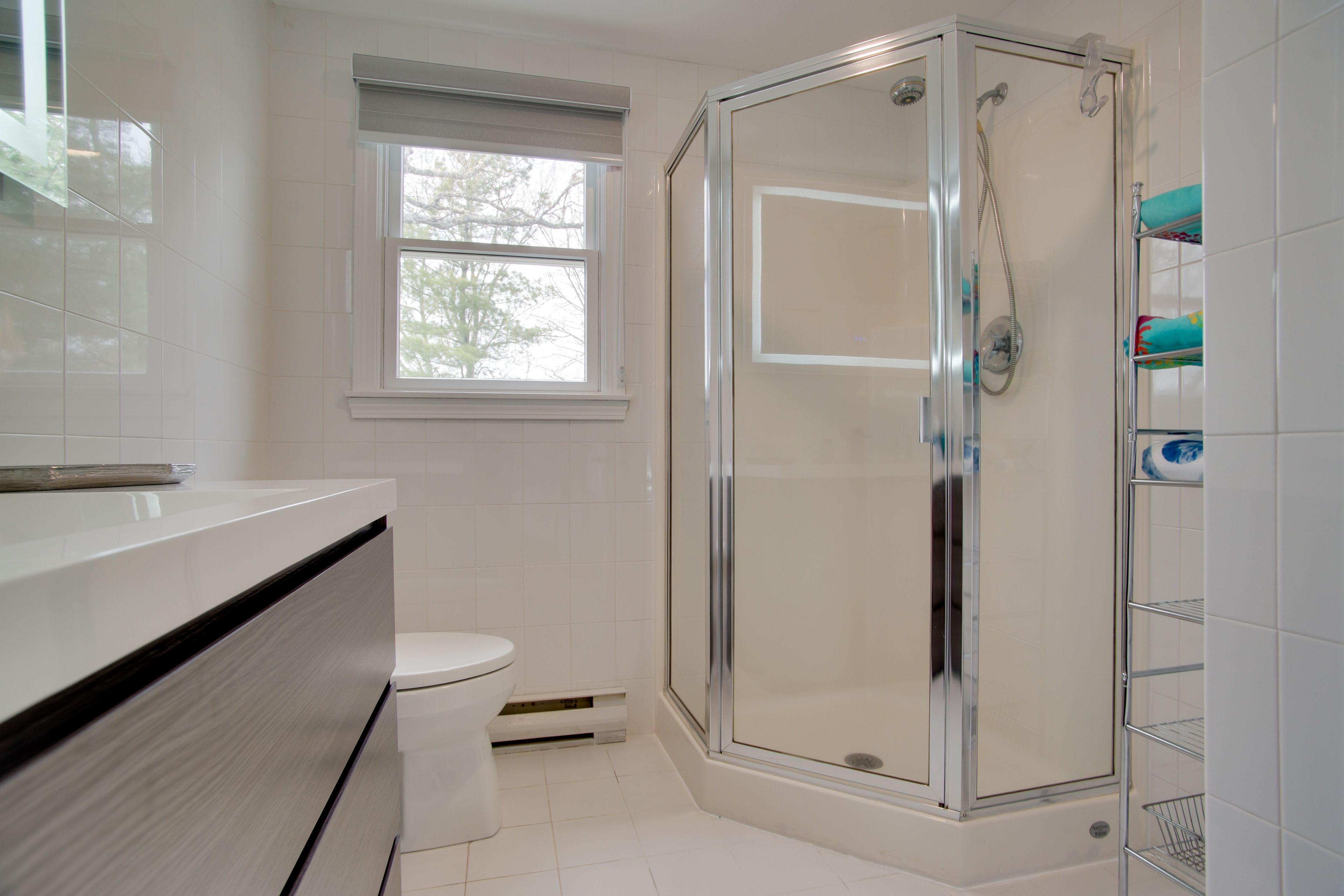 Full Bathroom | 2nd Floor