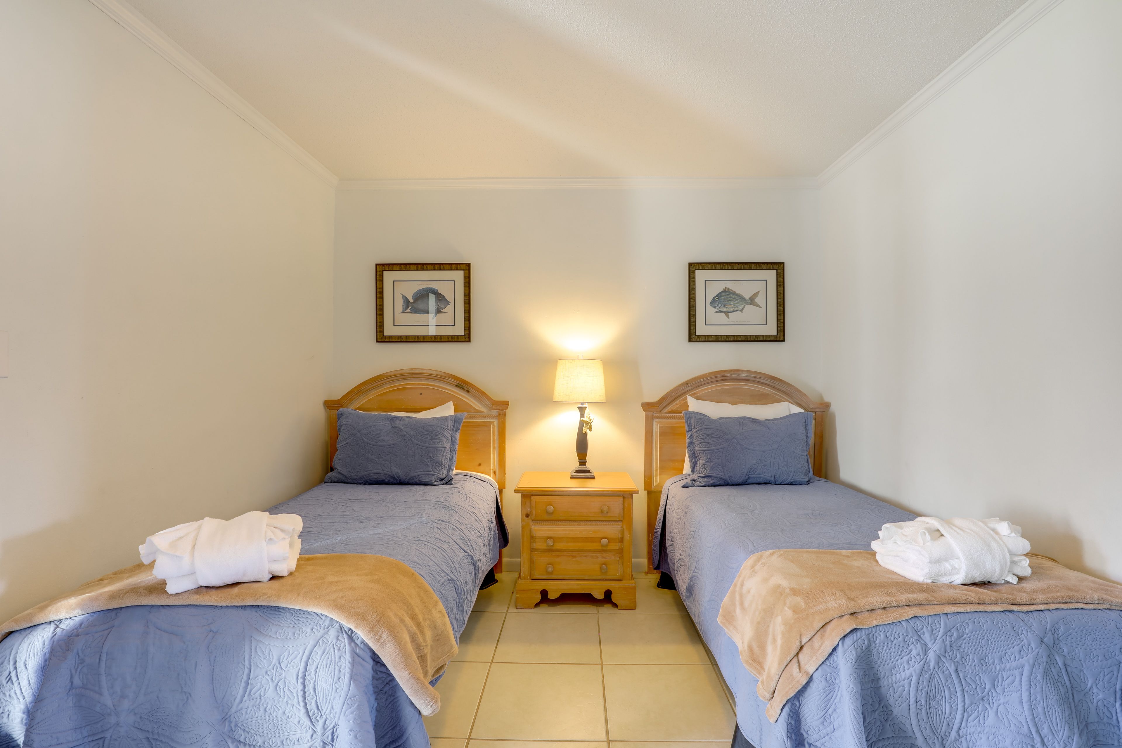 Bedroom 3 | 2 Twin Beds | 1st Floor