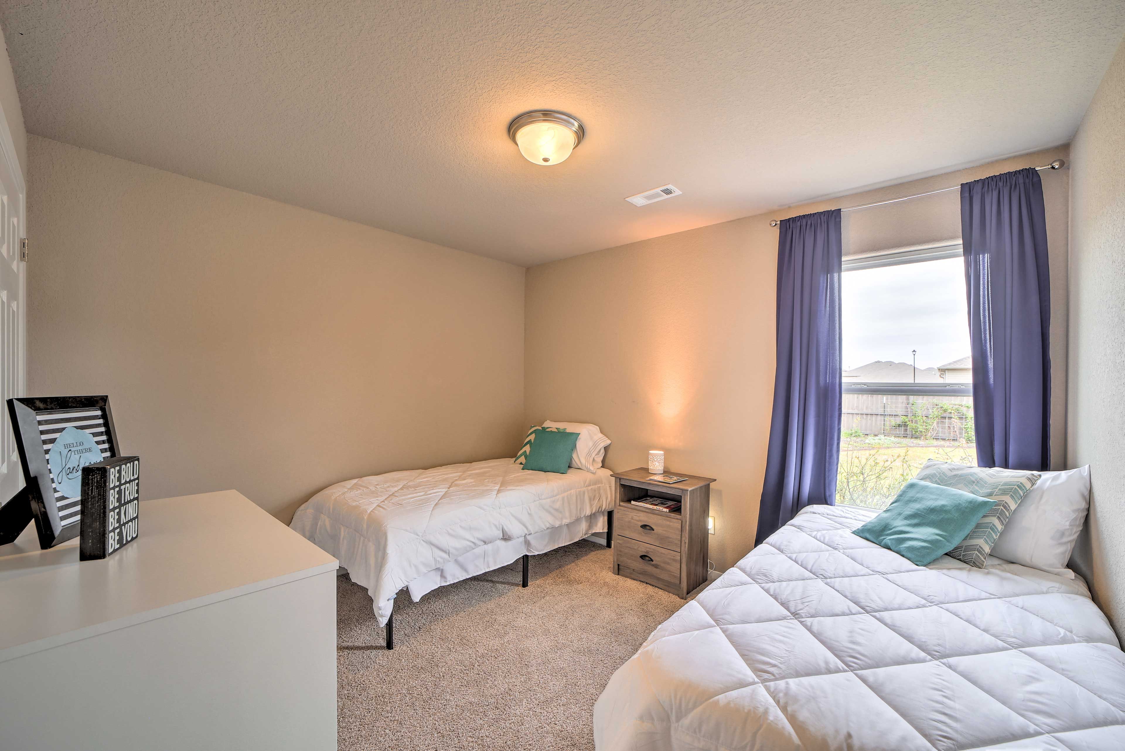 Bedroom 4 | 2 Twin Beds