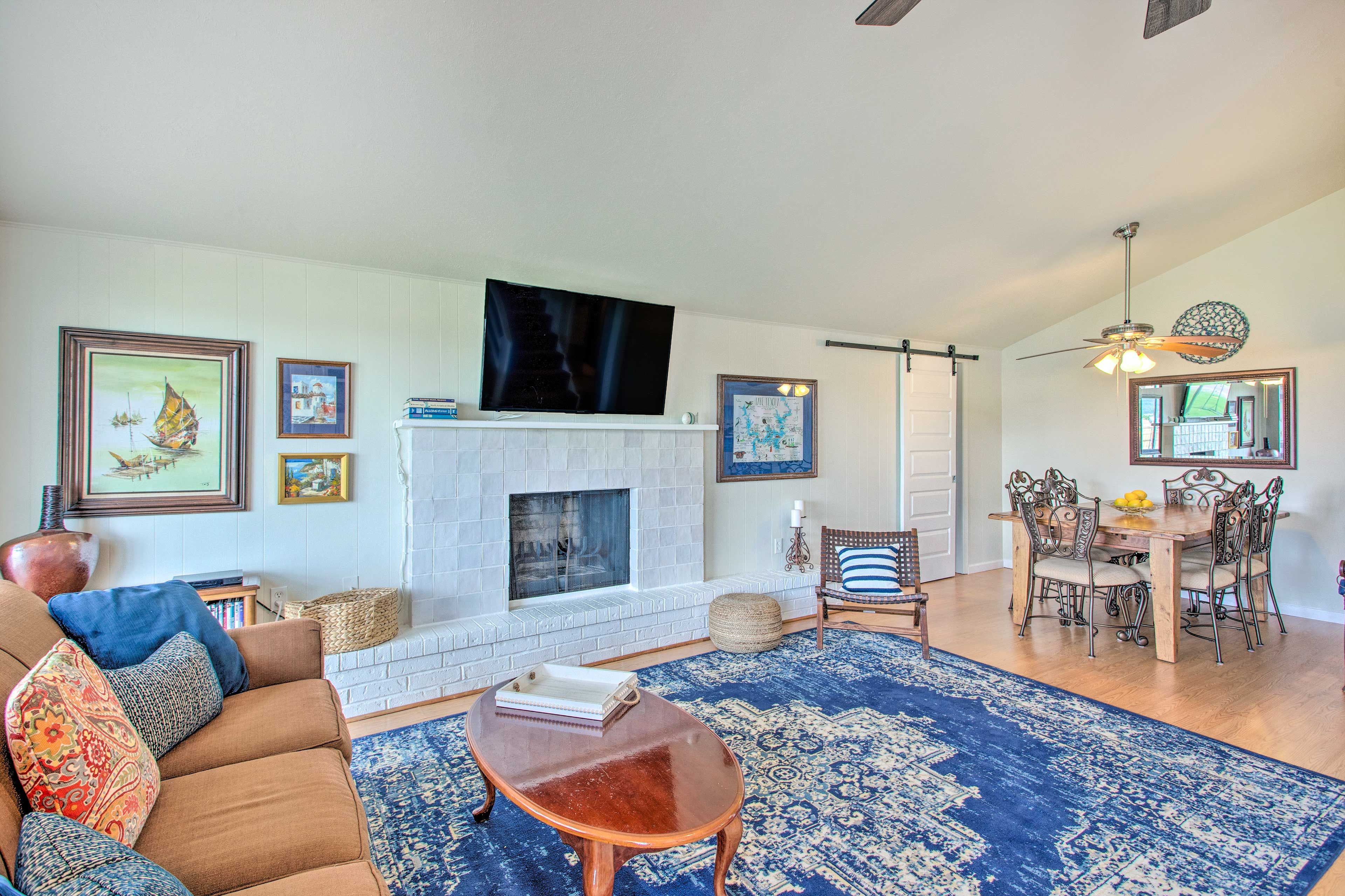 Kingston Vacation Rental | 2BR | 2BA | 2,300 Sq Ft | Step-Free Access