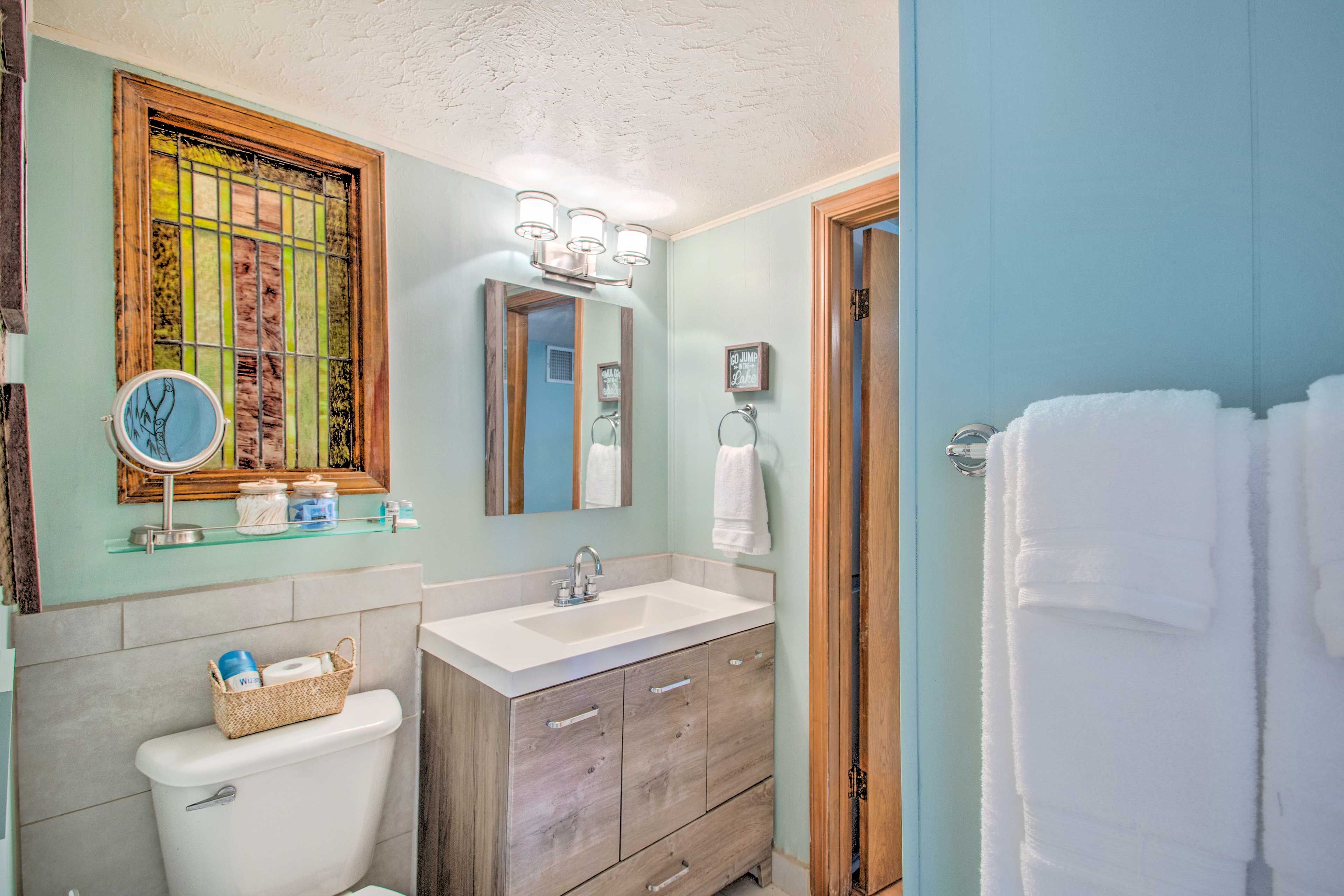 En-Suite Bathroom | Complimentary Toiletries