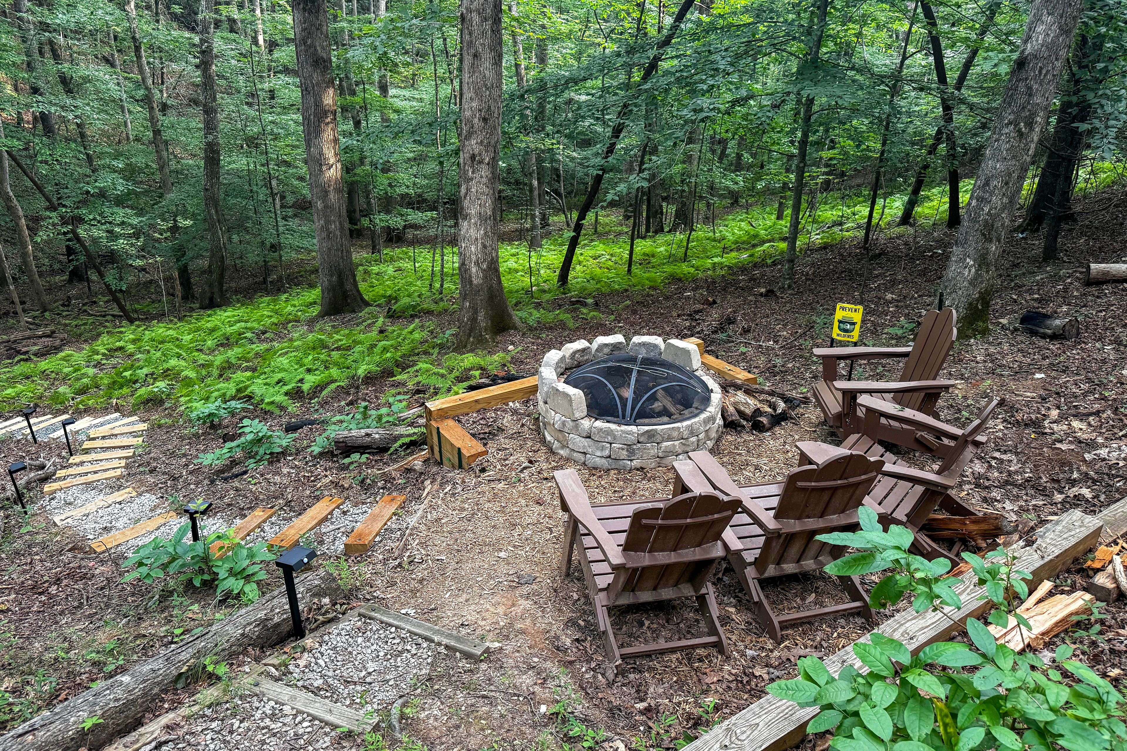 Fire Pit w/ Seating