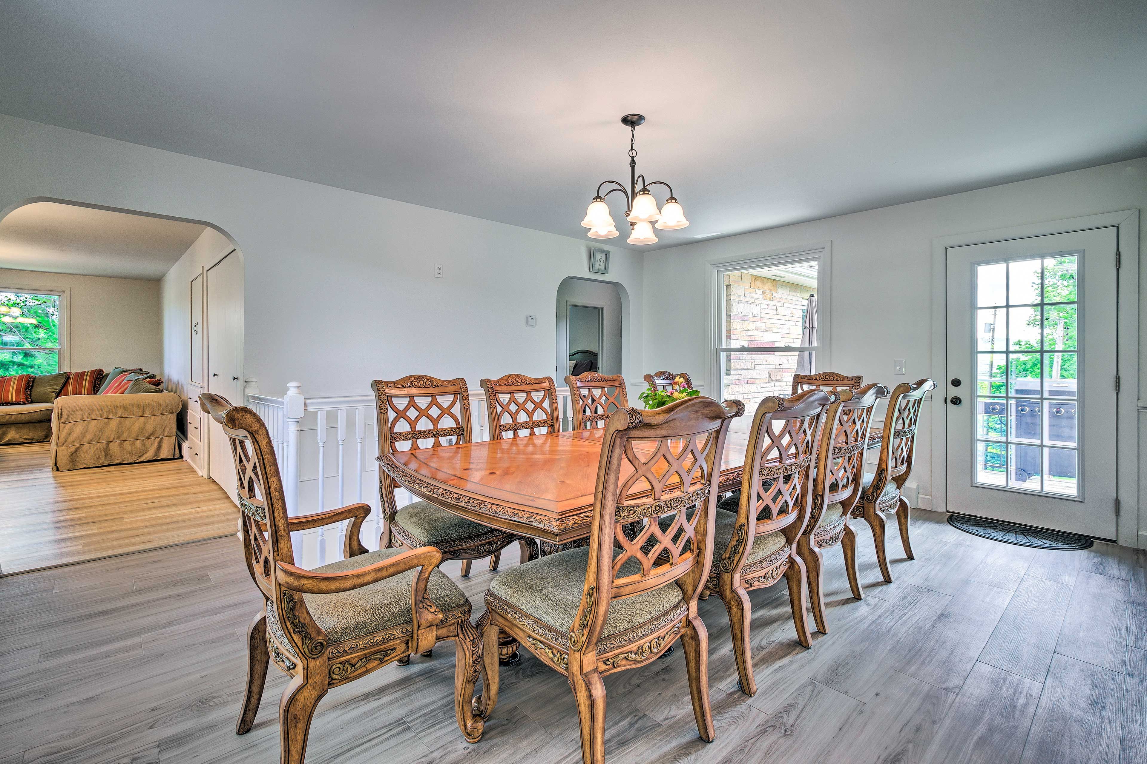 Dining Area | Dishware & Flatware