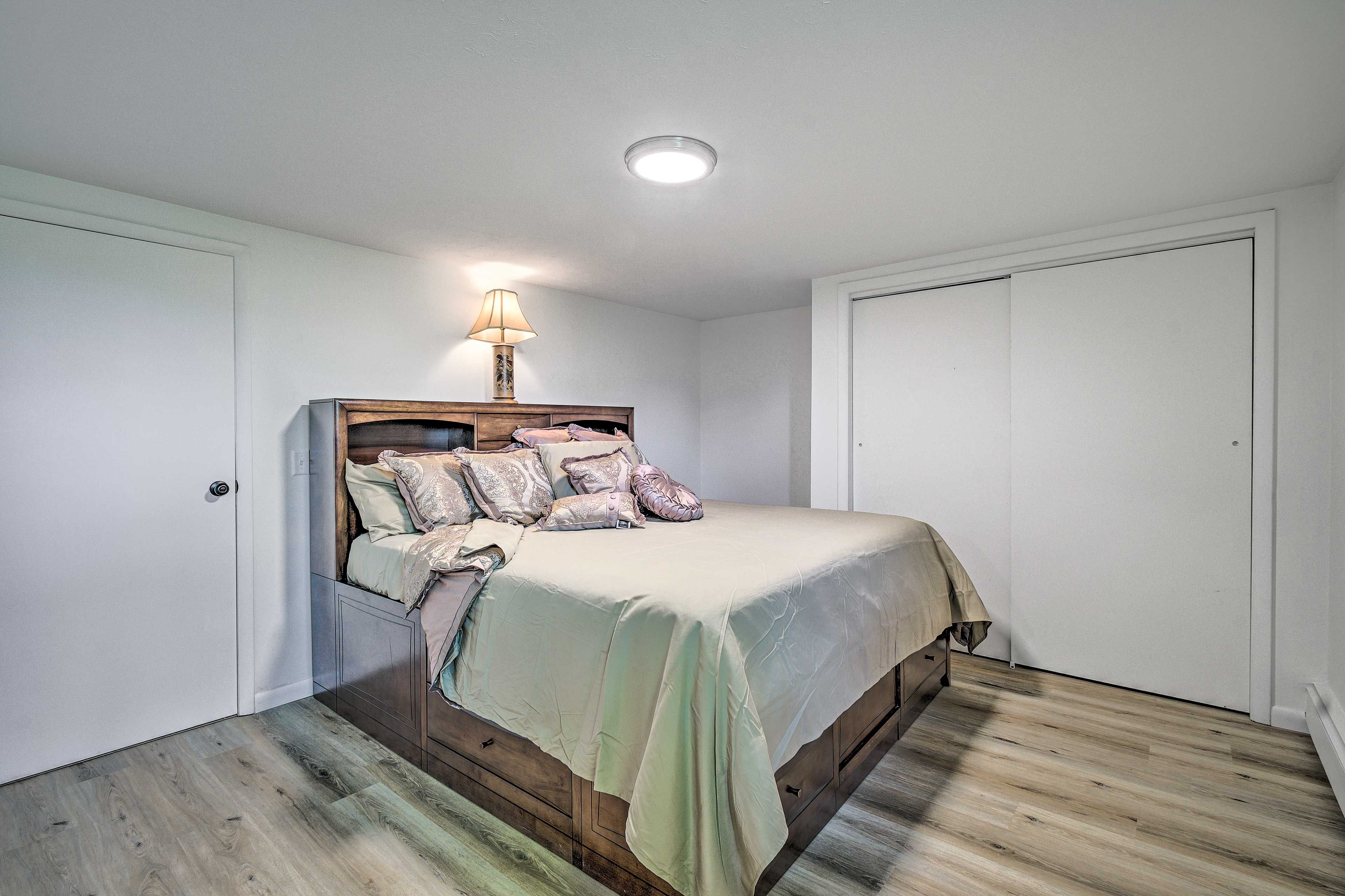 Bedroom 4 | King Bed | Basement