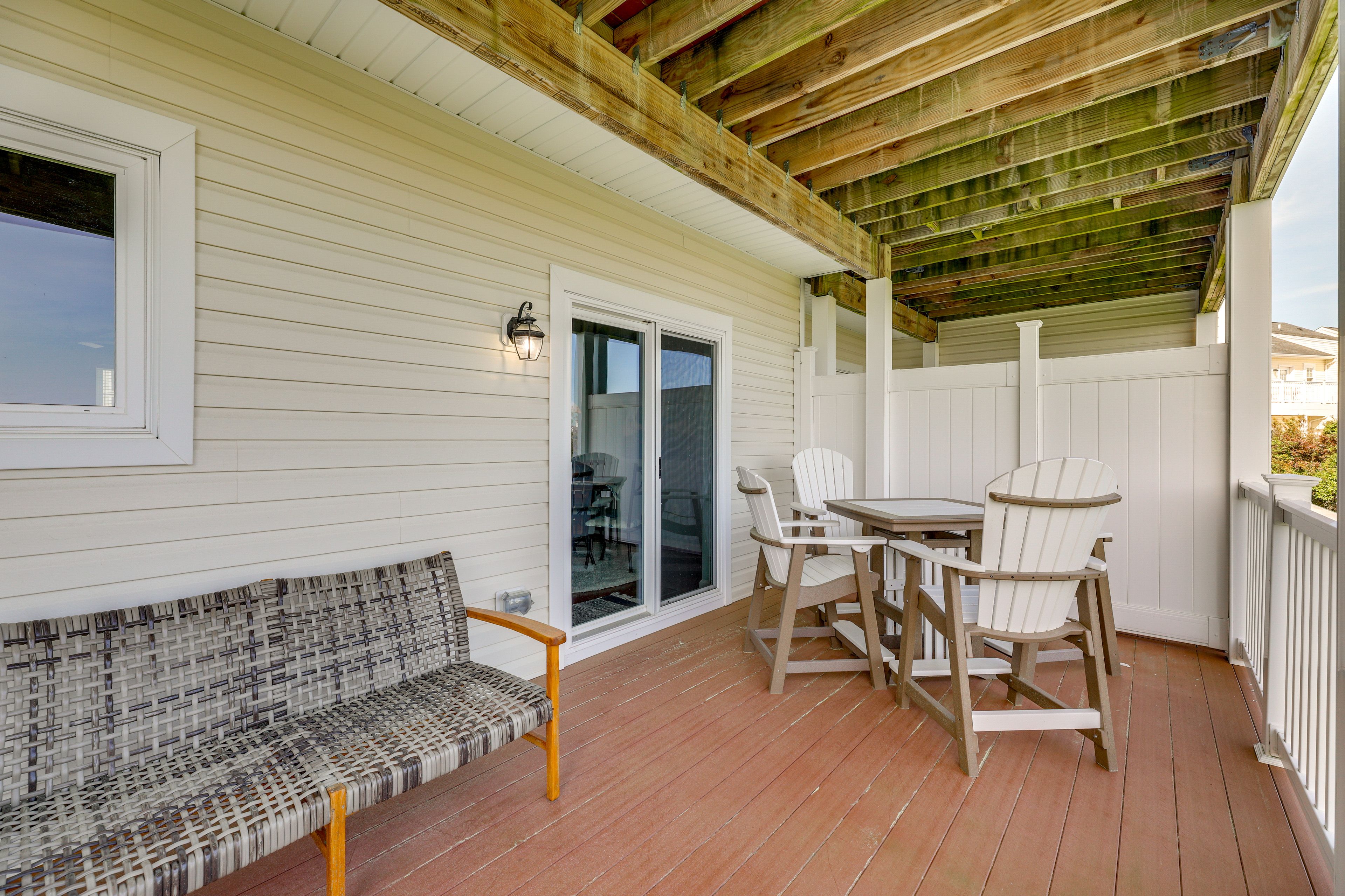 Private Deck | Outdoor Seating