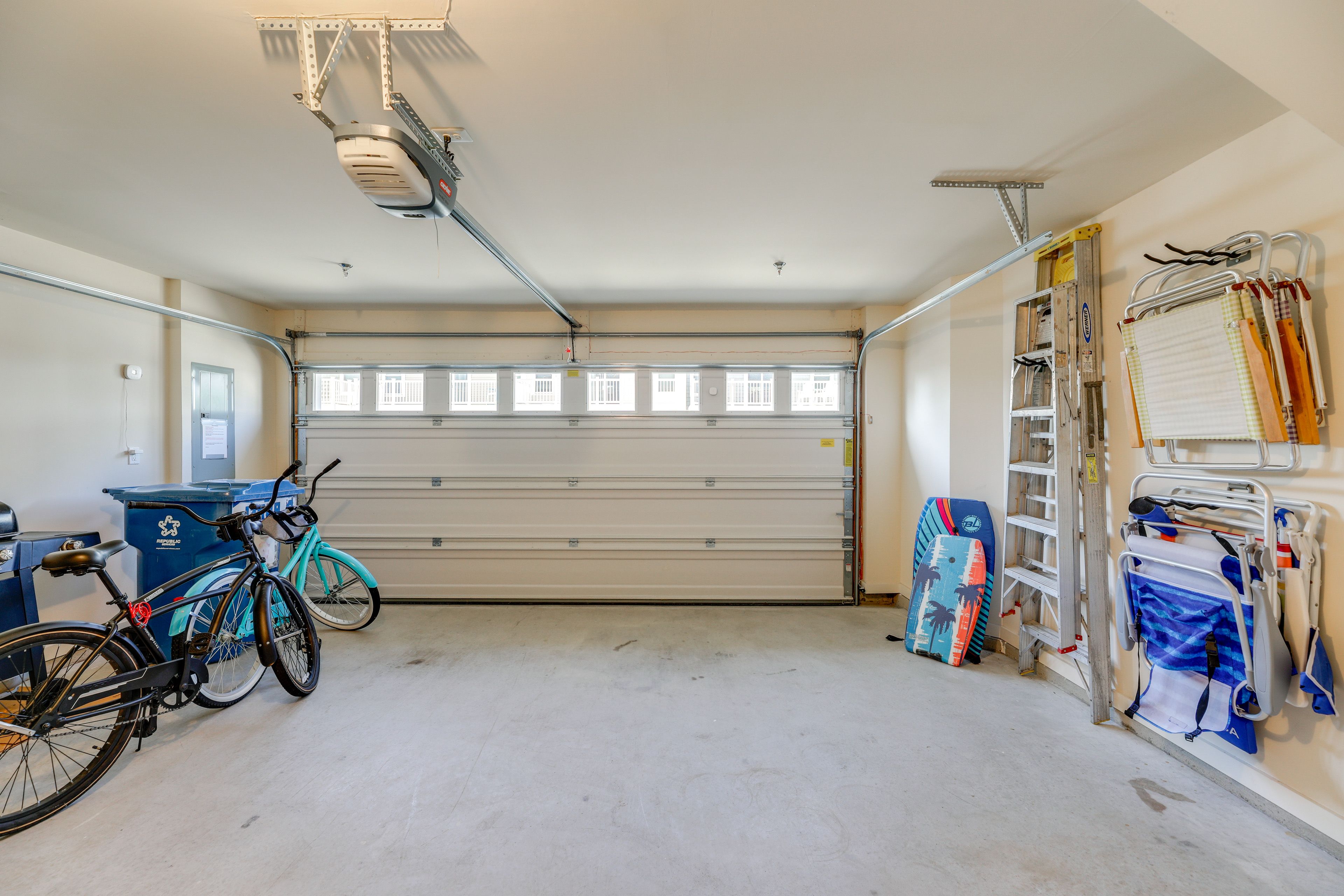 Garage | Gas Grill | Bicycles