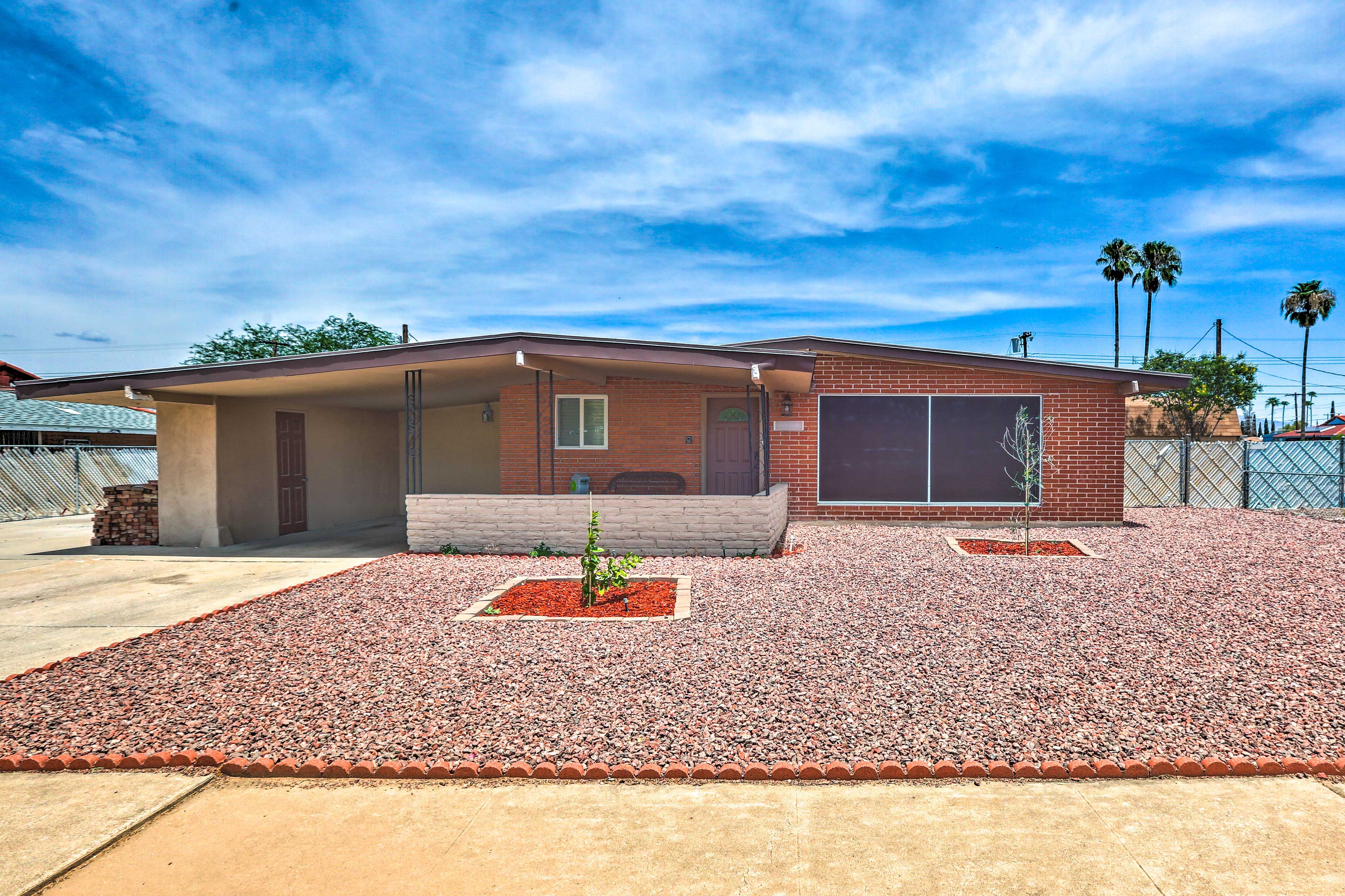 Parking | Carport (1 Vehicle) | Driveway (4 Vehicles) | Street Parking