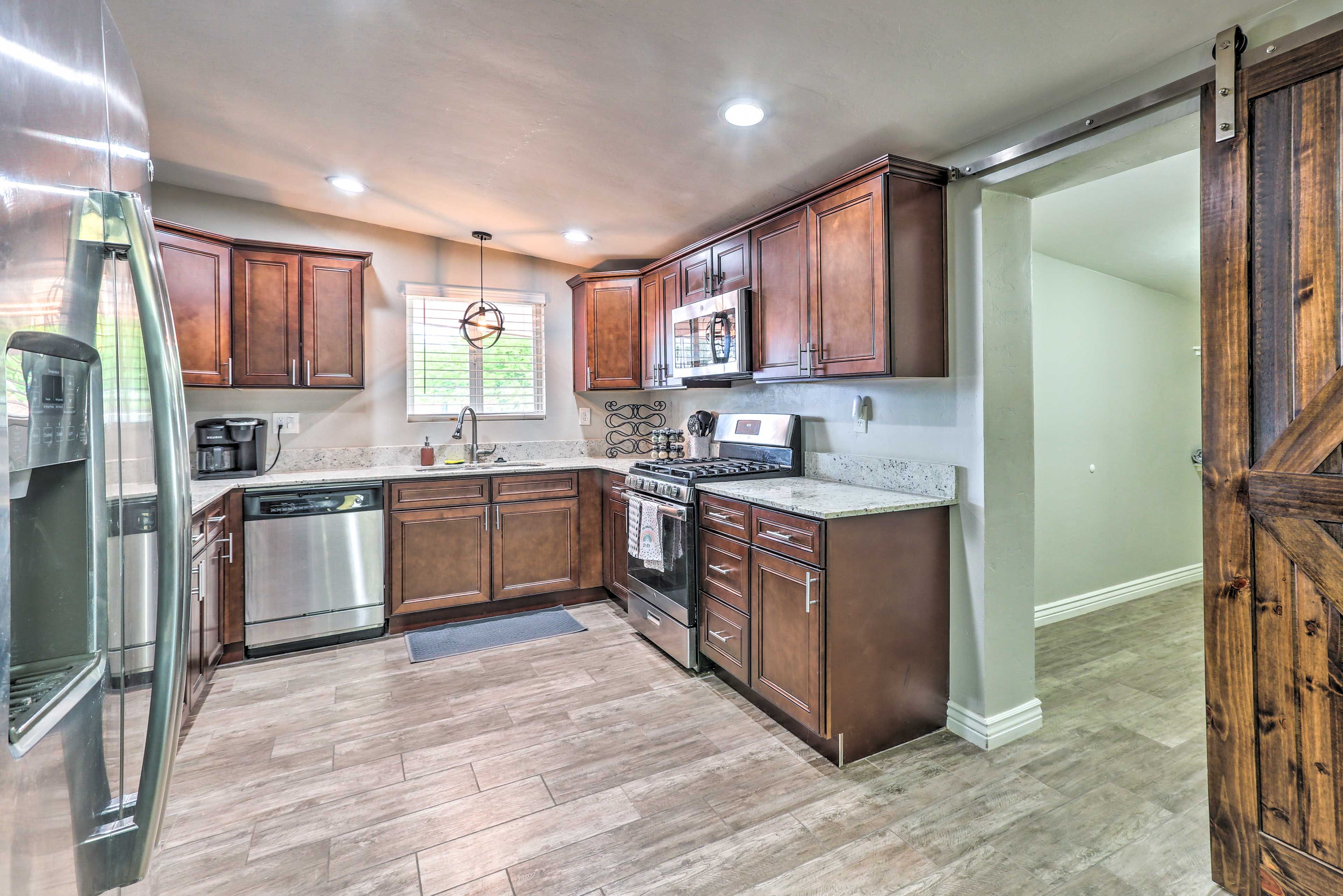 Kitchen | Complimentary Spices | Gas Stovetop