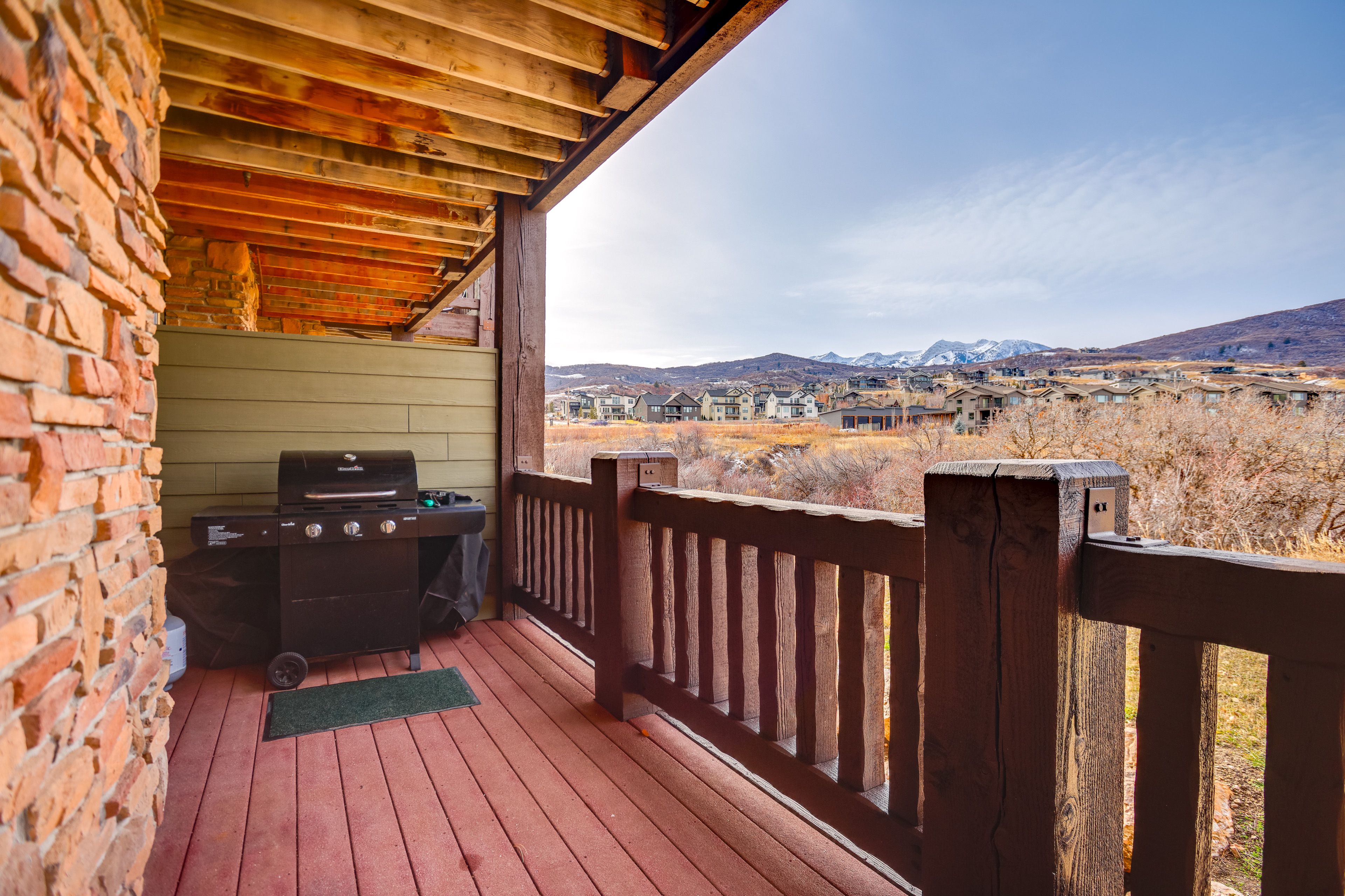 Lower Deck | Gas Grill | Mountain View