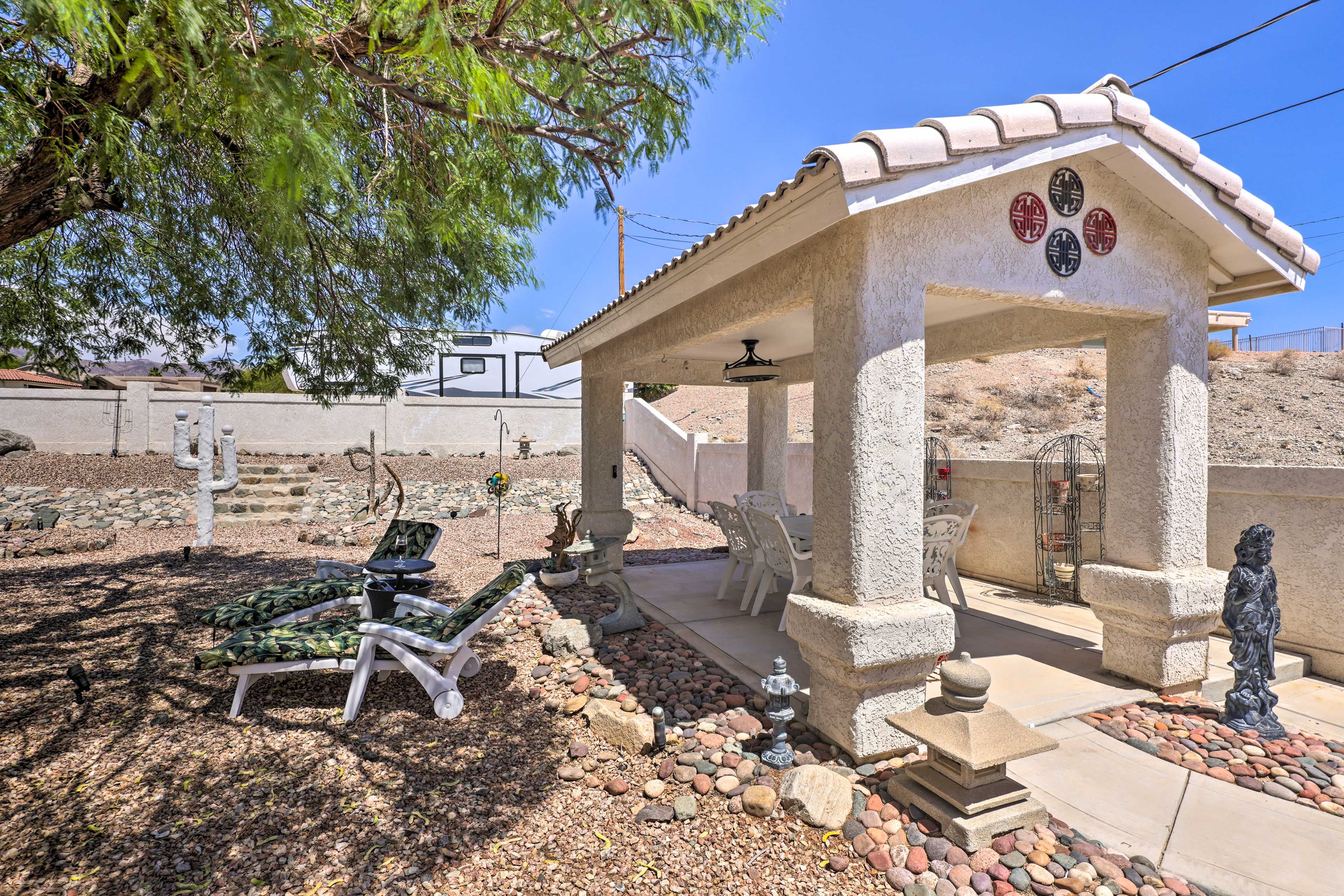Outdoor Seating | Fire Pit (Wood Provided) | Gas Grill