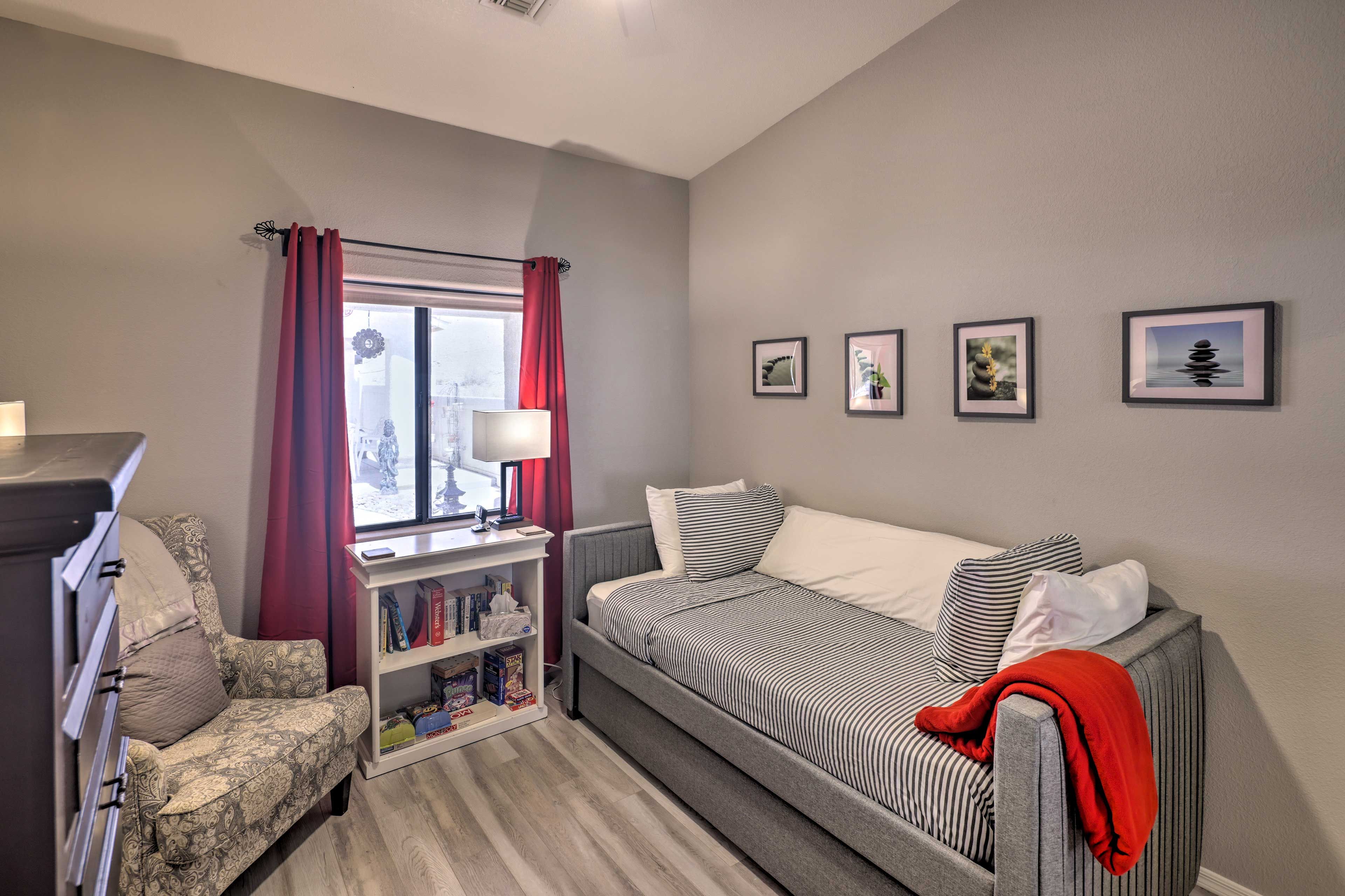 Bedroom 3 | Twin Bed w/ Twin Trundle Bed