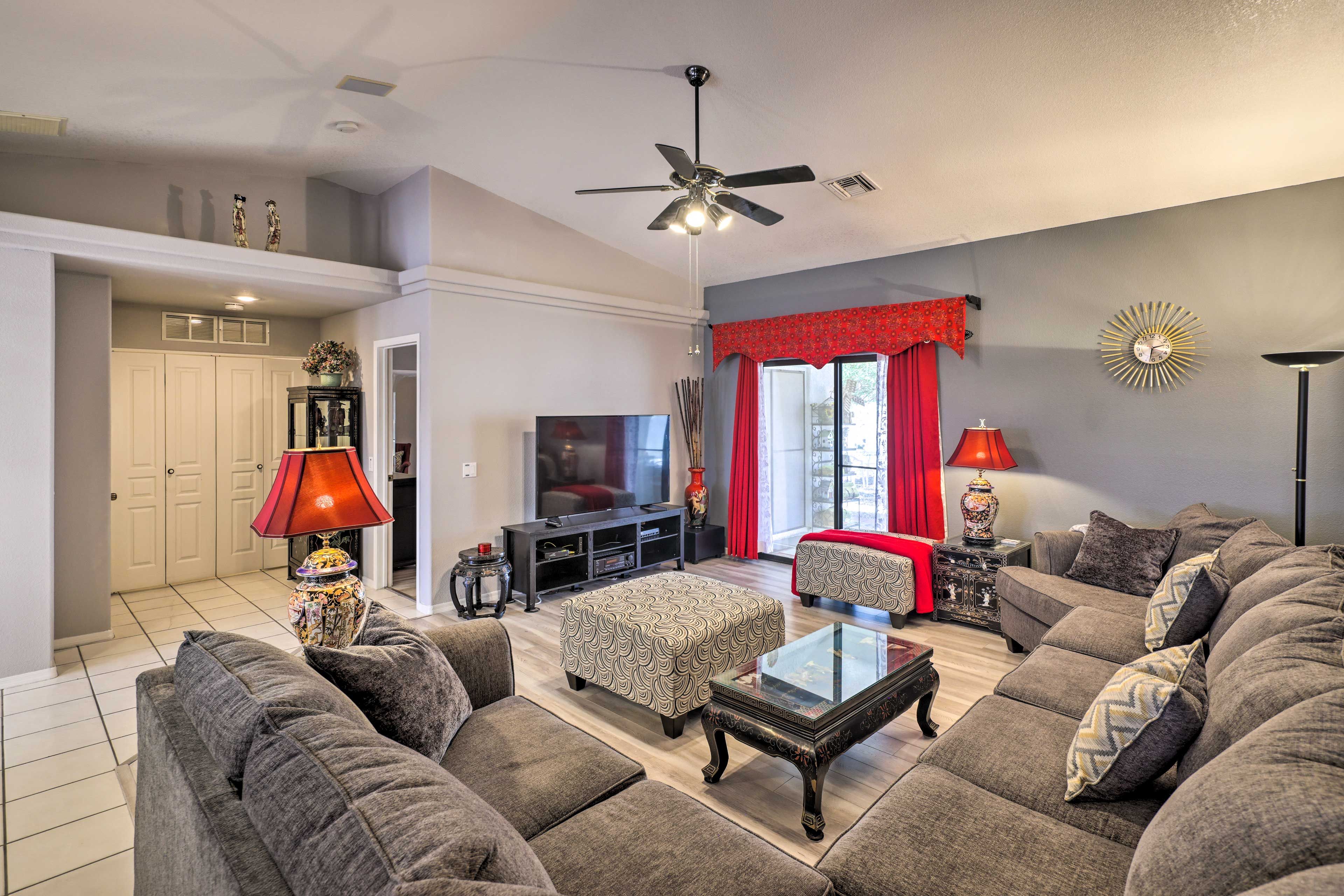 Living Room | Smart TV | Free WiFi | Board Games