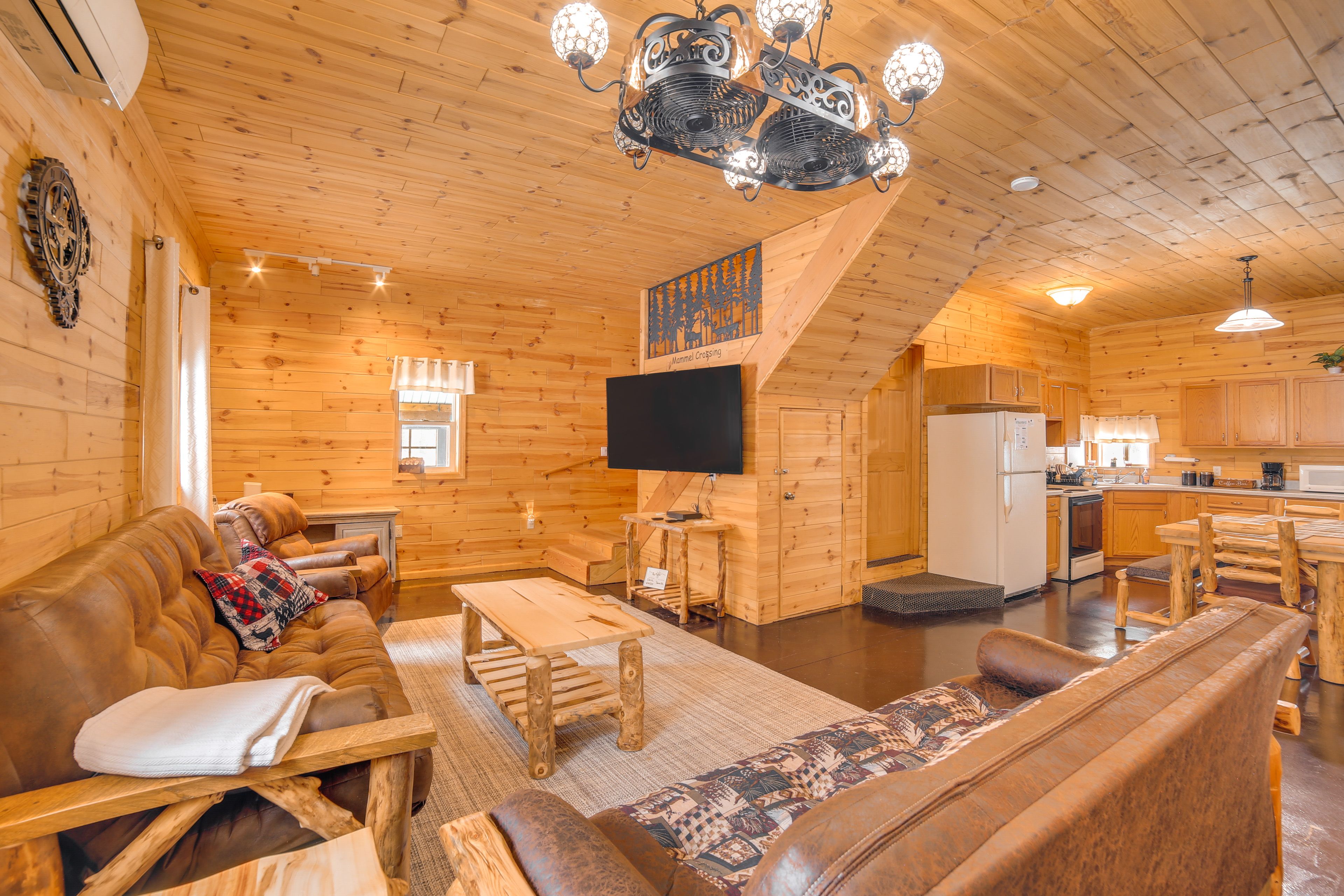 Living Room | Towels & Linens | Pet Fee | 2 Inactive Exterior Security Cameras
