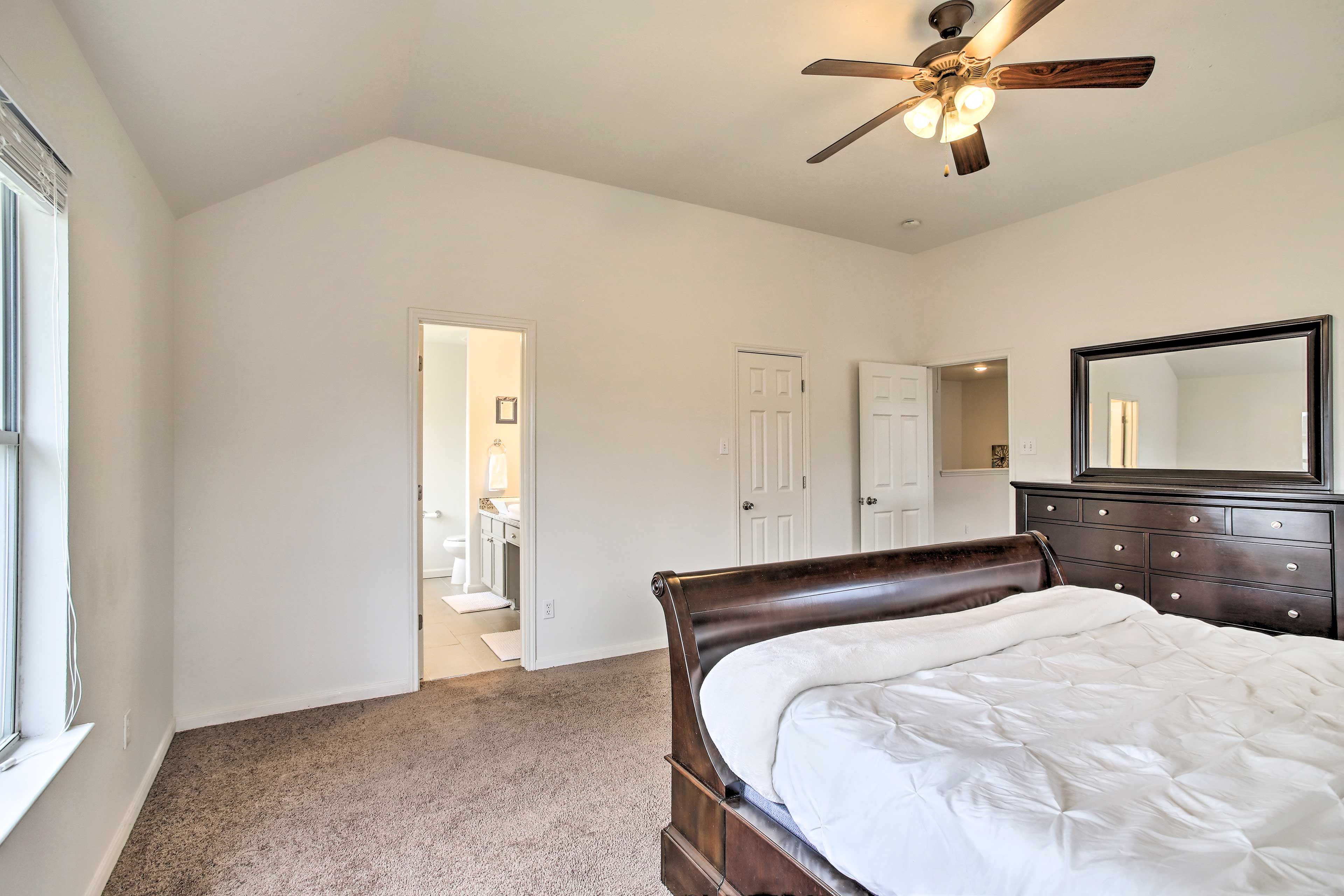 Bedroom 1 | En-Suite Bathroom