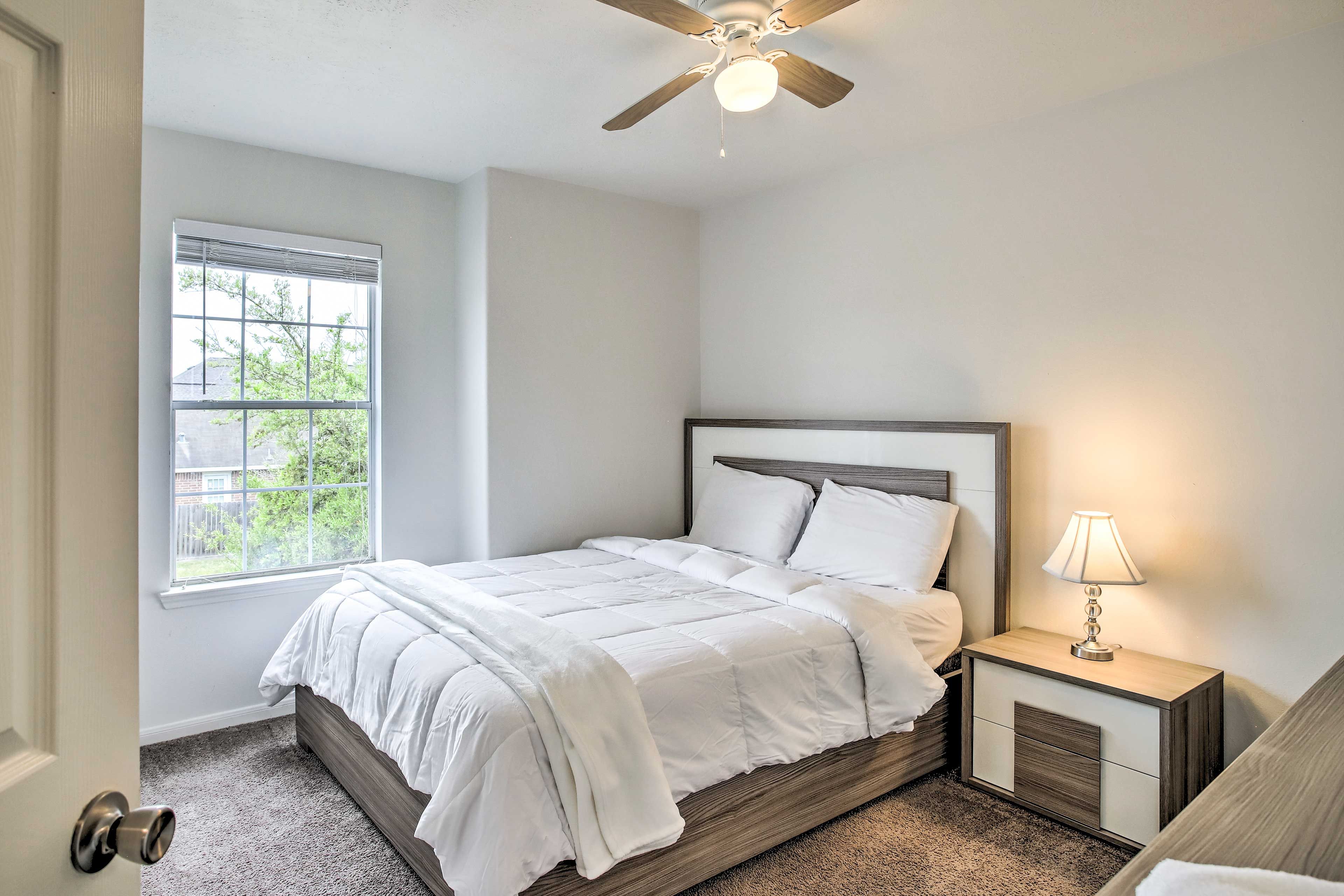 Bedroom 3 | Queen Bed