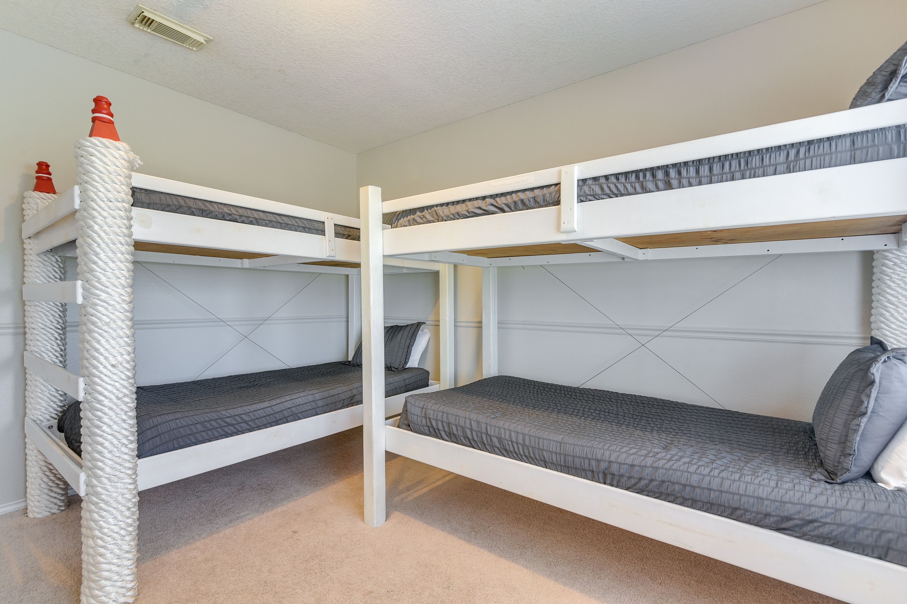 Bedroom 3 | 2 Twin Bunk Beds