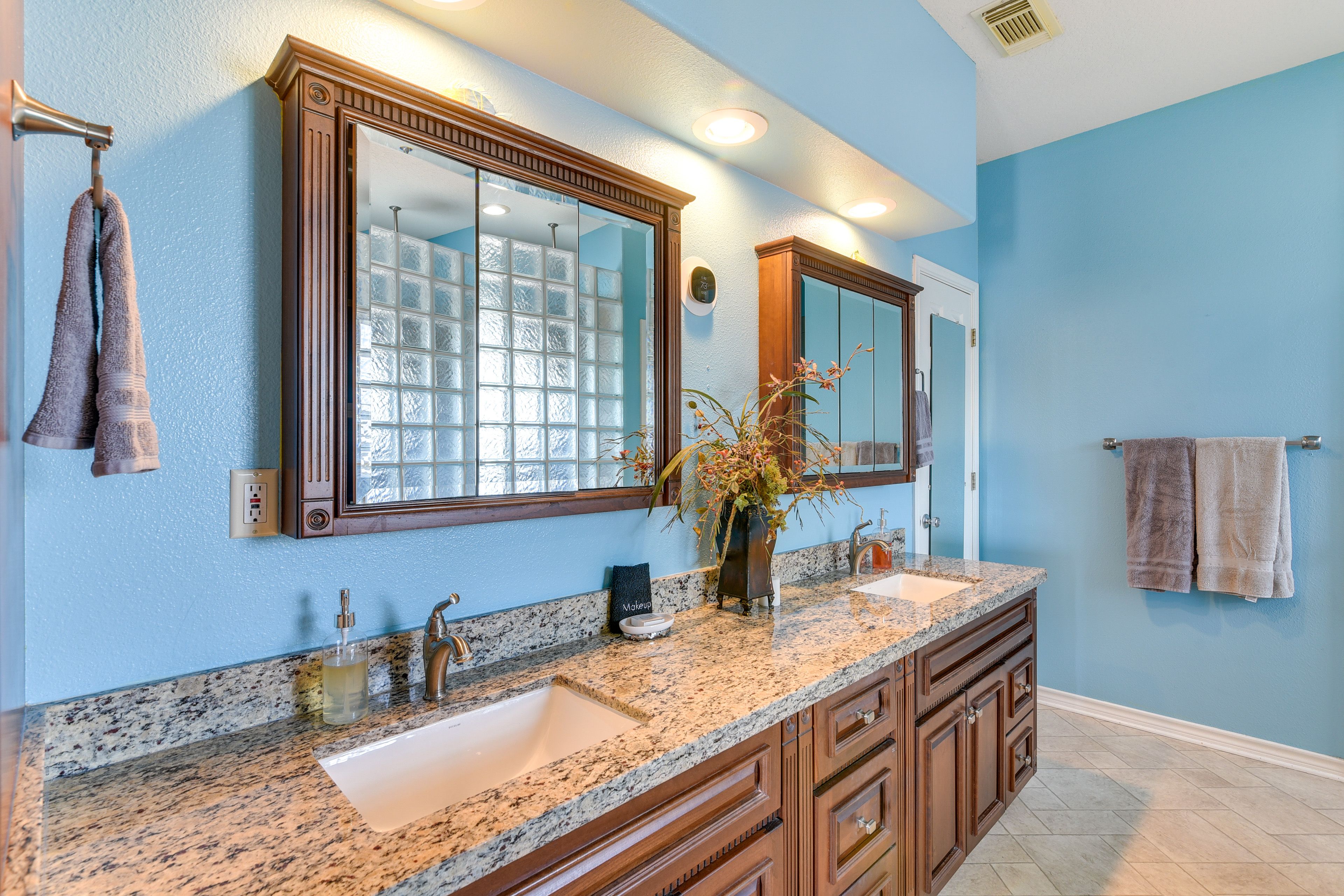 Full Bath | Complimentary Toiletries | Towels Provided