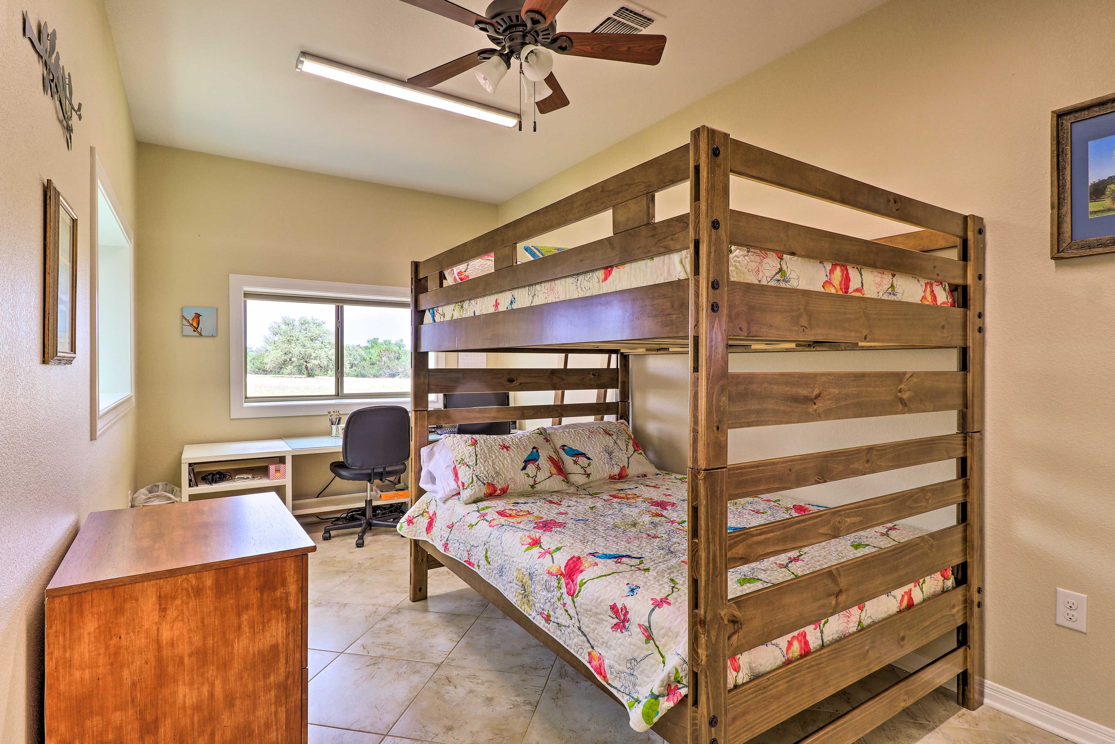 Bedroom 2 | Full Bunk Bed | Smart TV