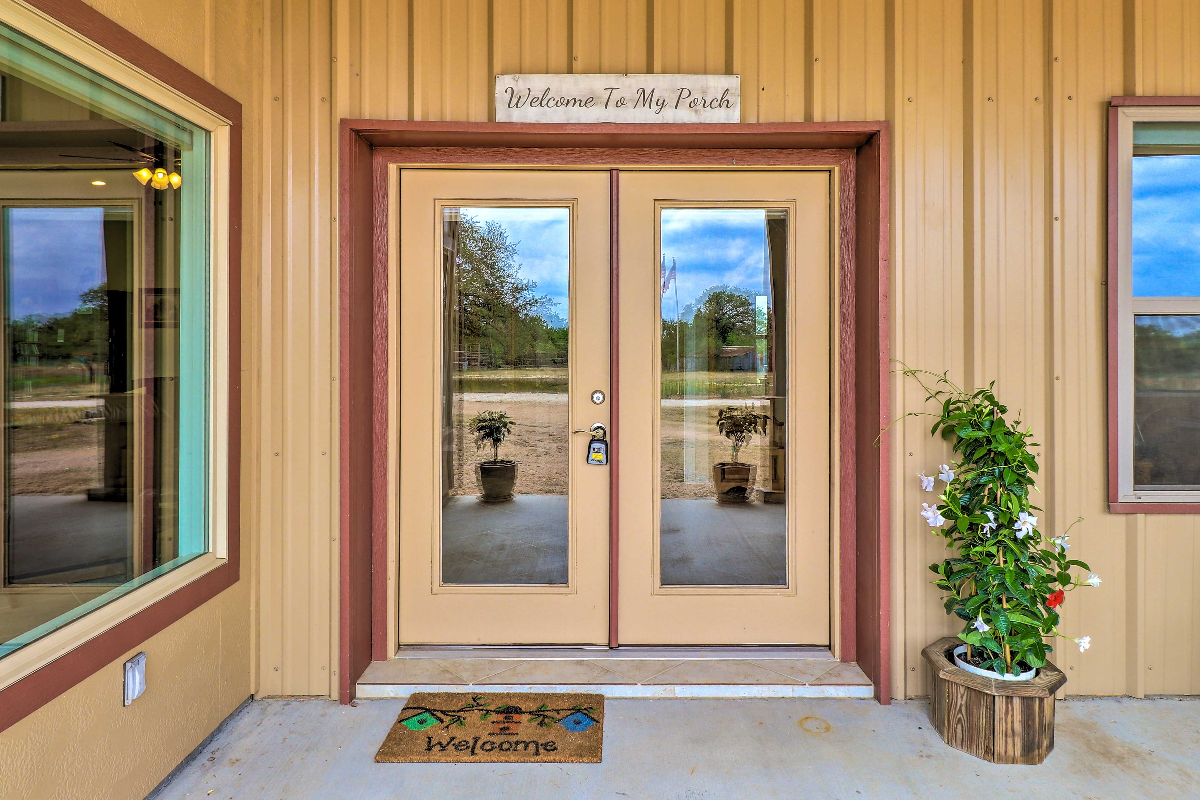 Entryway | Lockbox