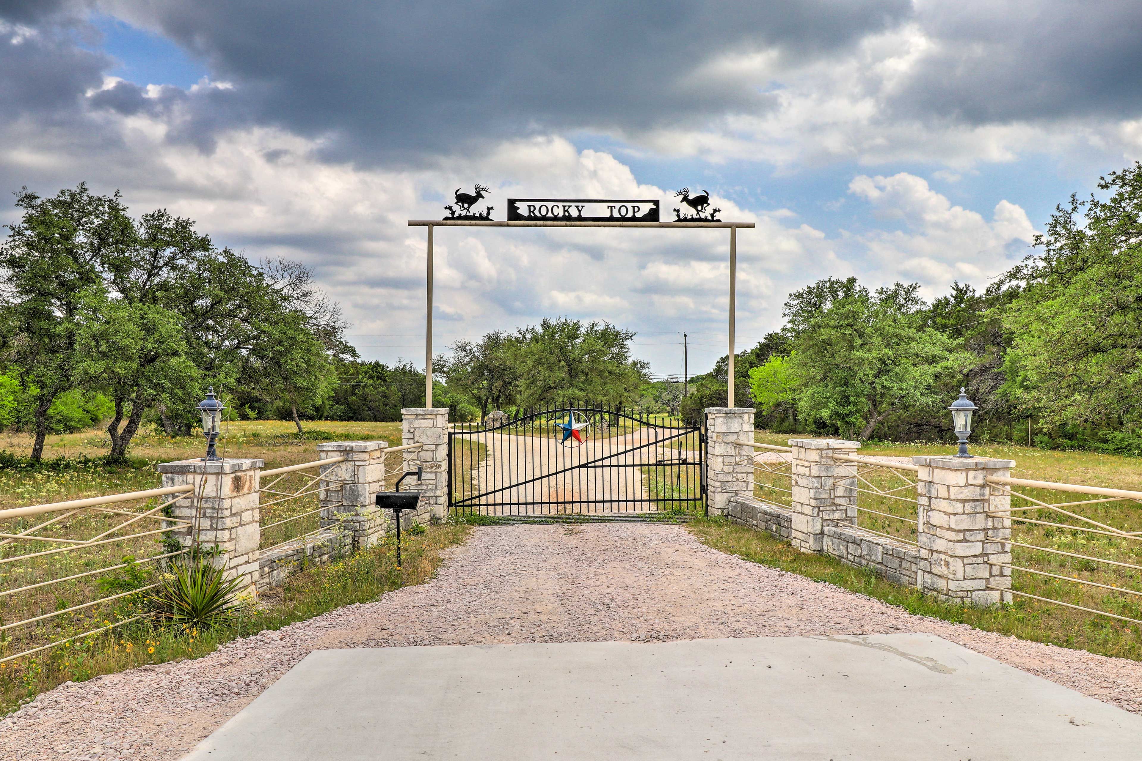 Rock Top Ranch Gated Entry