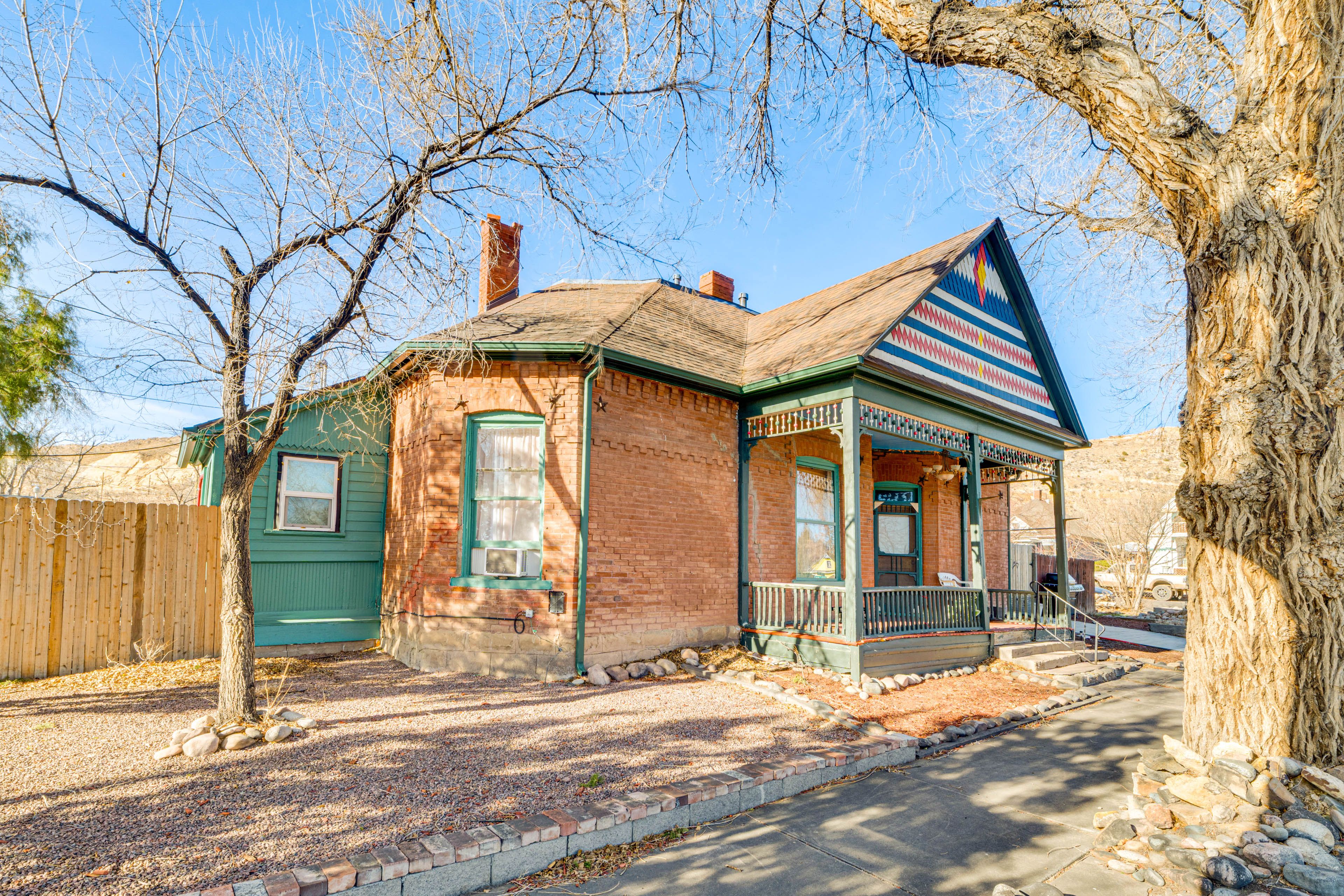 Parking | Shared Driveway (1 Vehicle) | Street