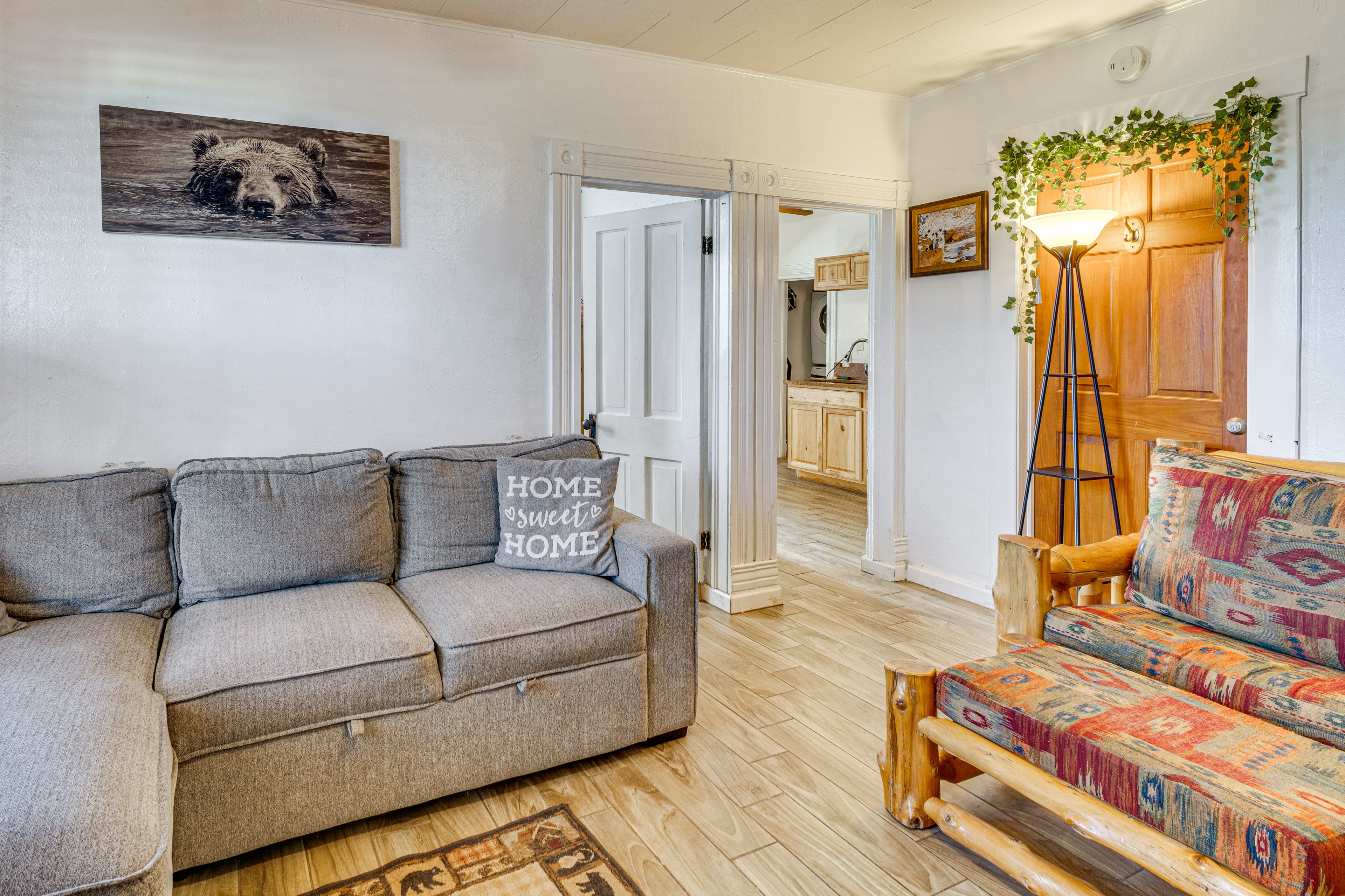 Cañon City Vacation Rental | 1BR | 1BA | 820 Sq Ft | 4 Steps to Enter