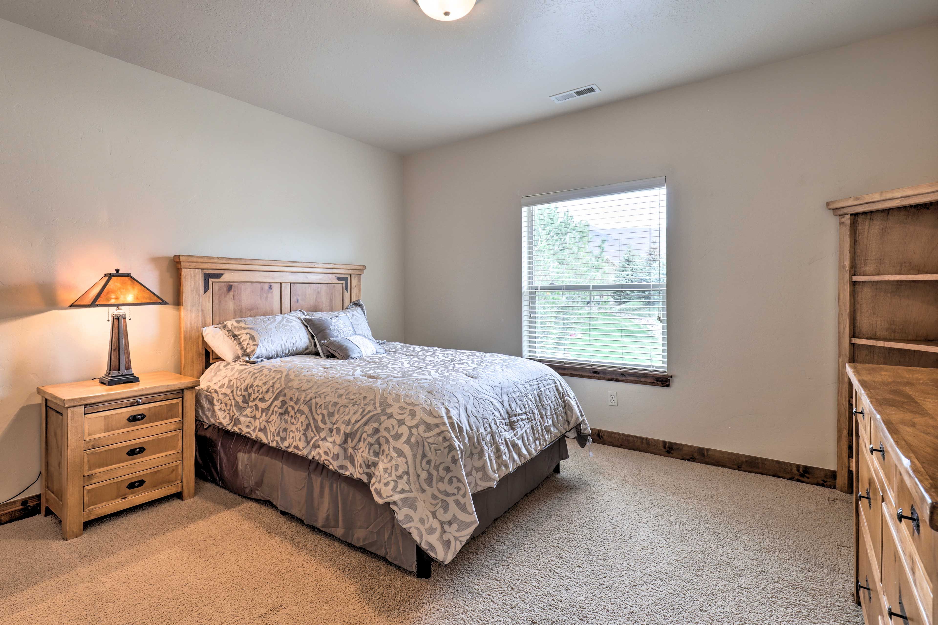 Bedroom 2 | Queen Bed | 2nd Floor