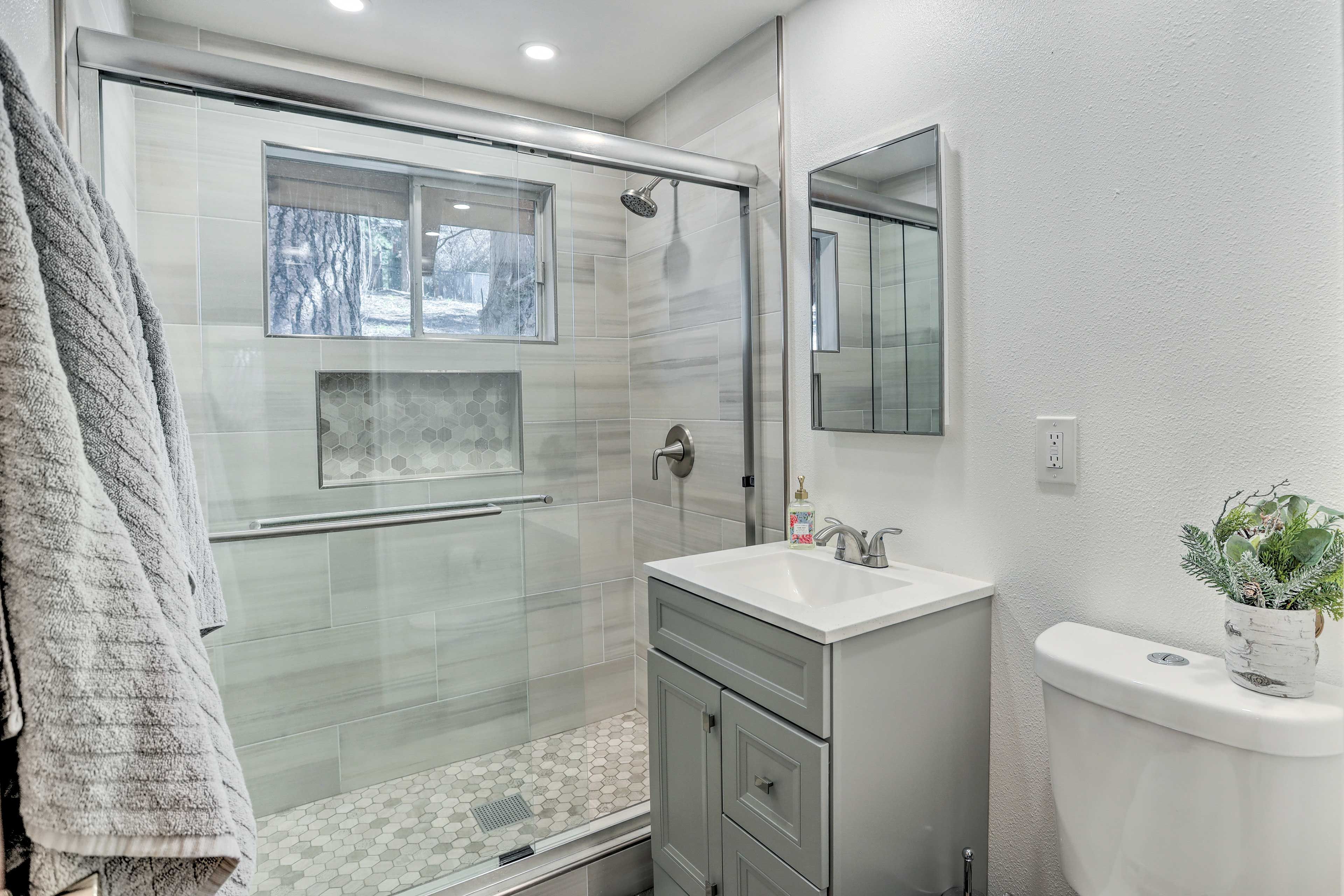 Full Bathroom