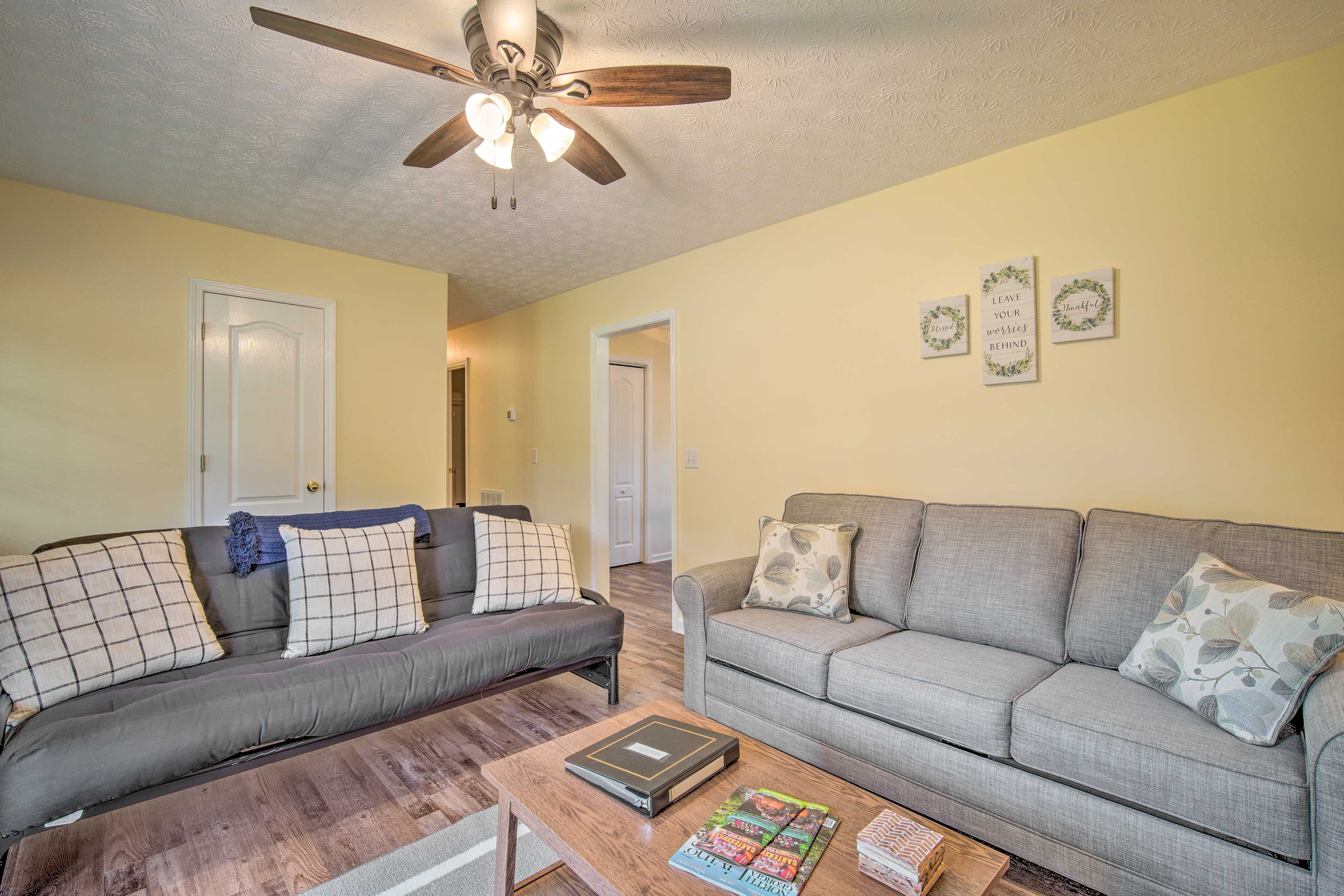 Living Room | Futon