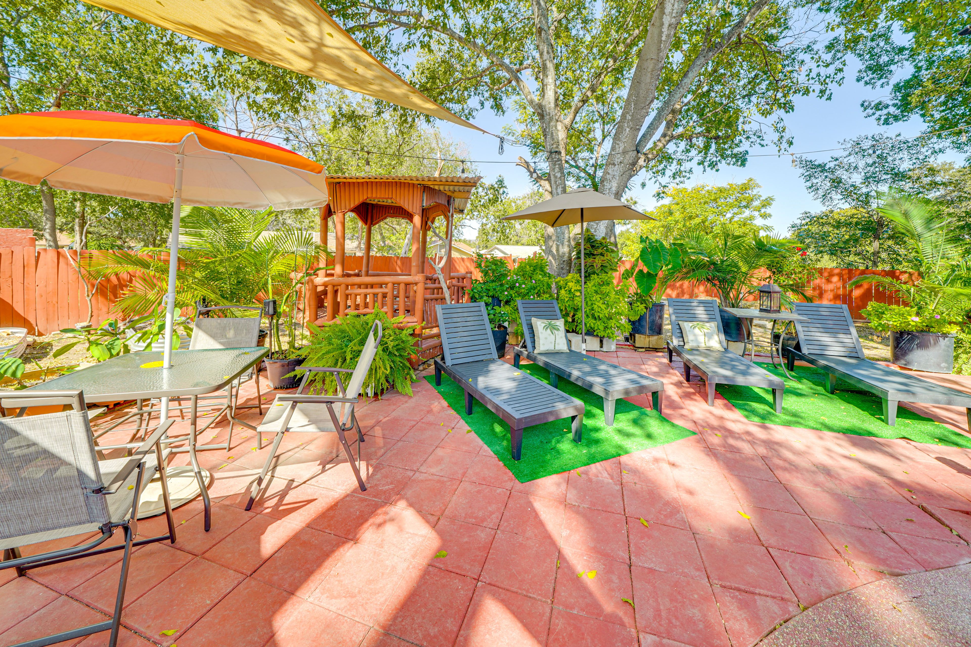 Patio | Seating | Dining Areas