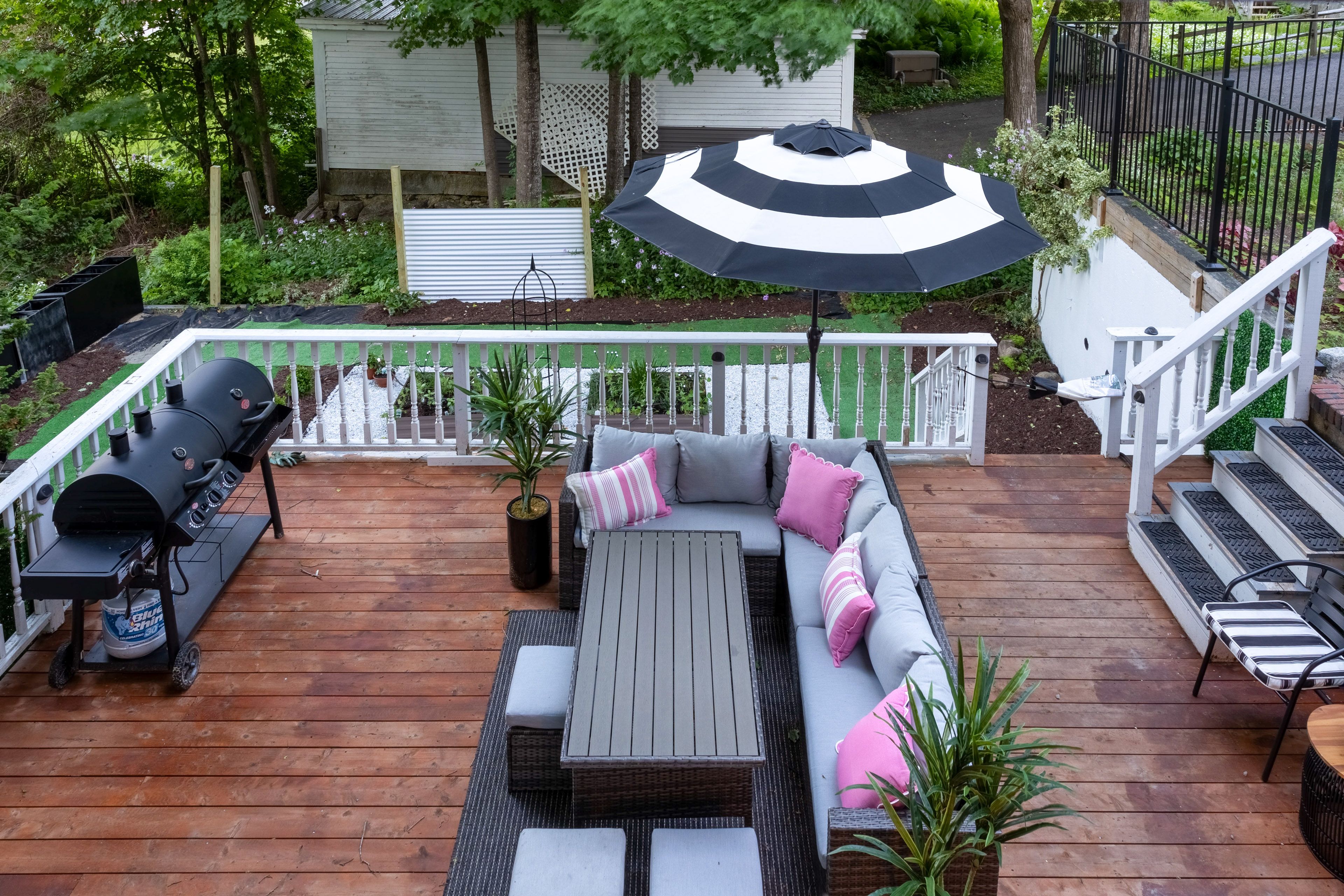 Furnished Deck | Gas Grill