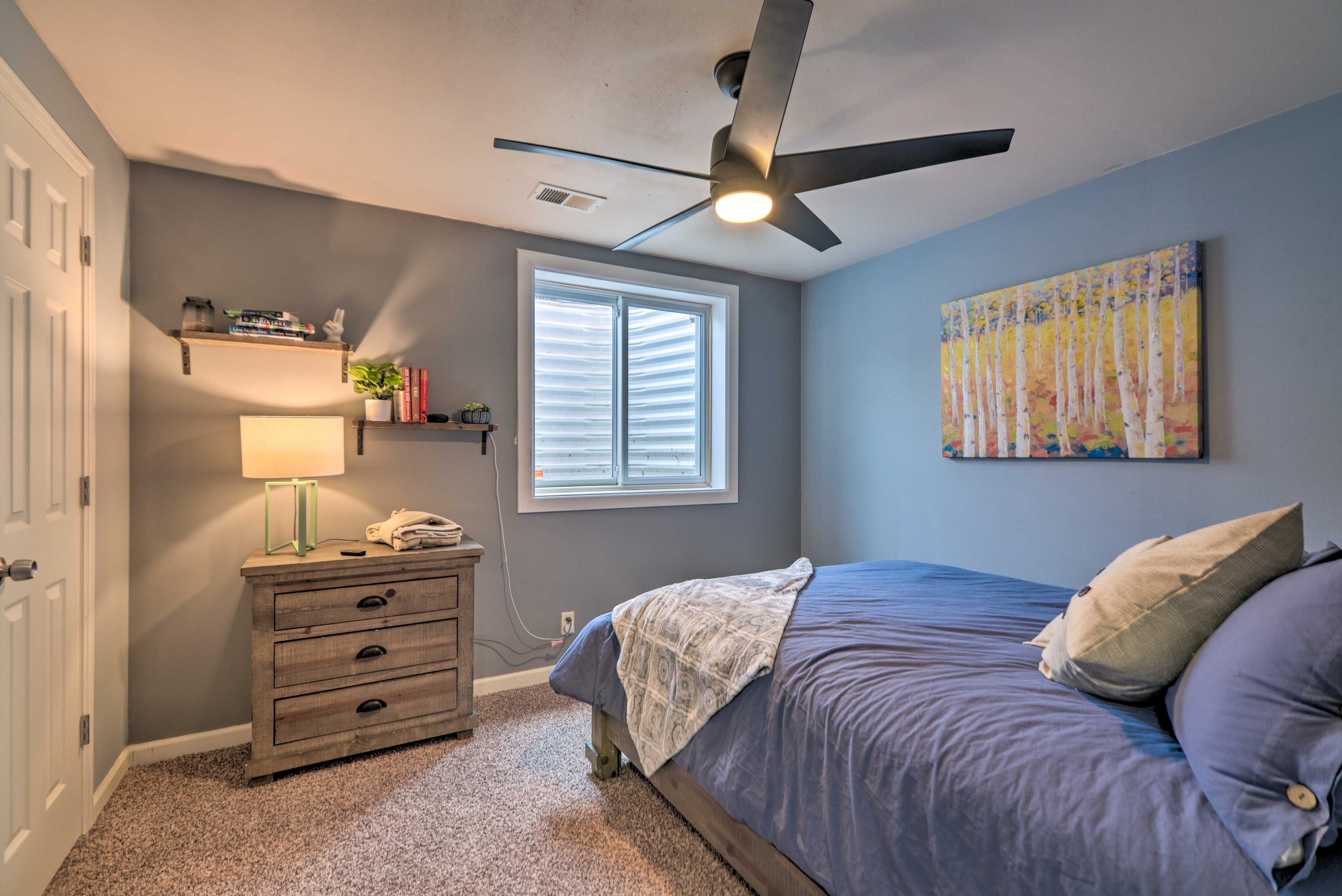 Bedroom 2 | Queen Bed