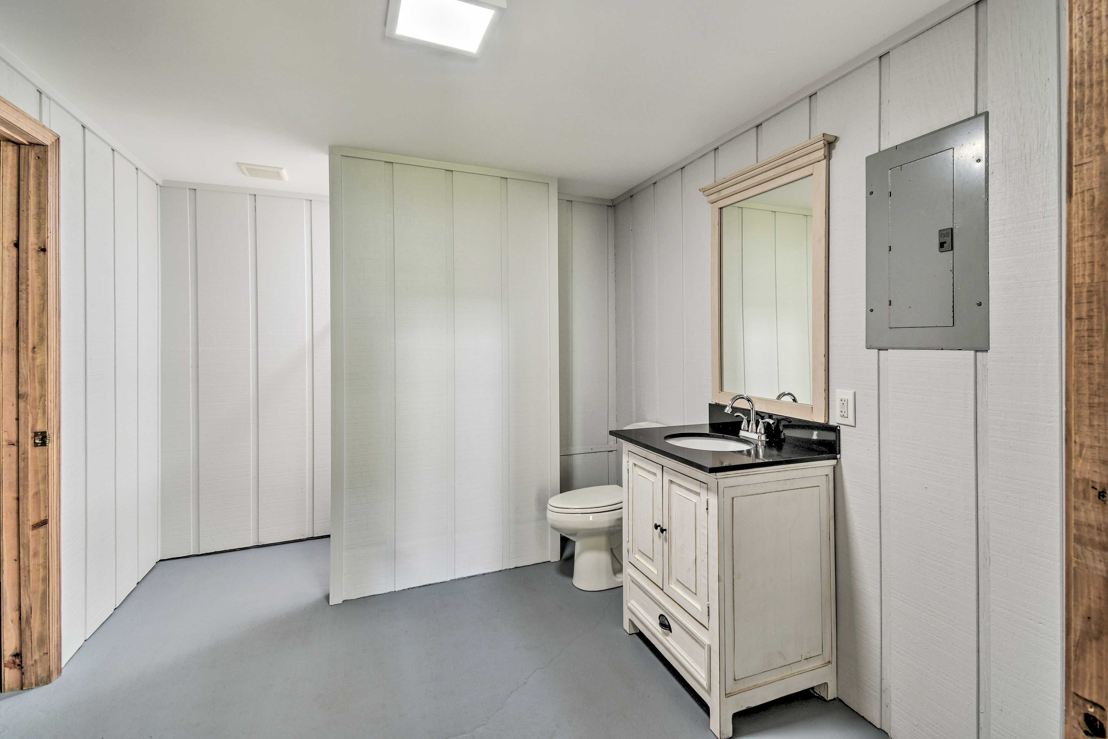 Full Bathroom